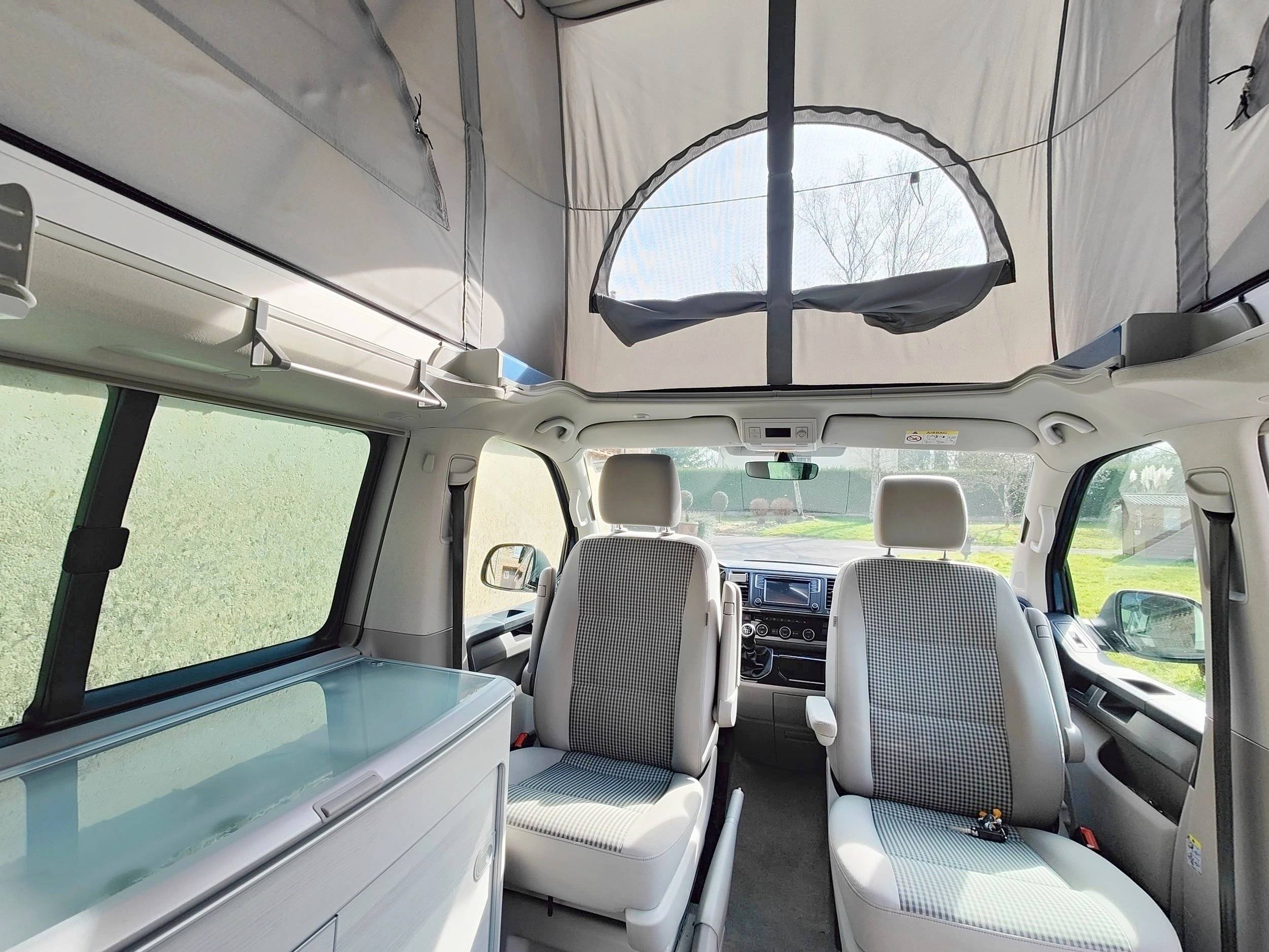 Volkswagen T6 California Coast