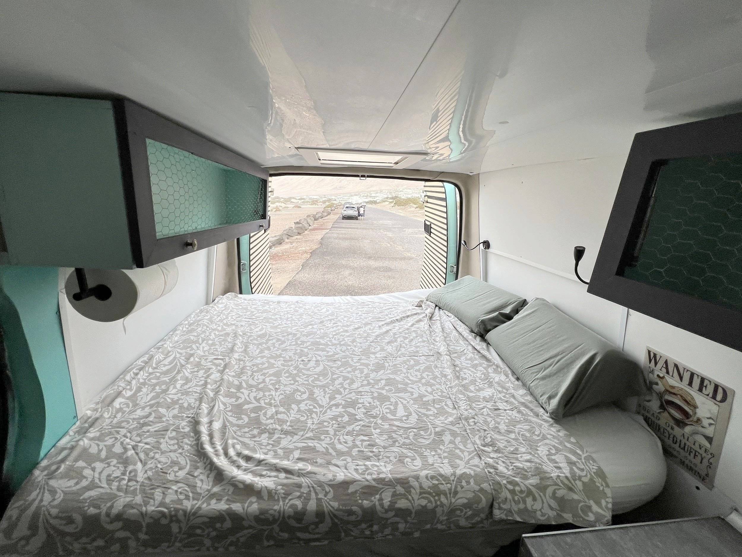 Schlafplätze Ford Transit 2,0 l 115 ch - Yescapa