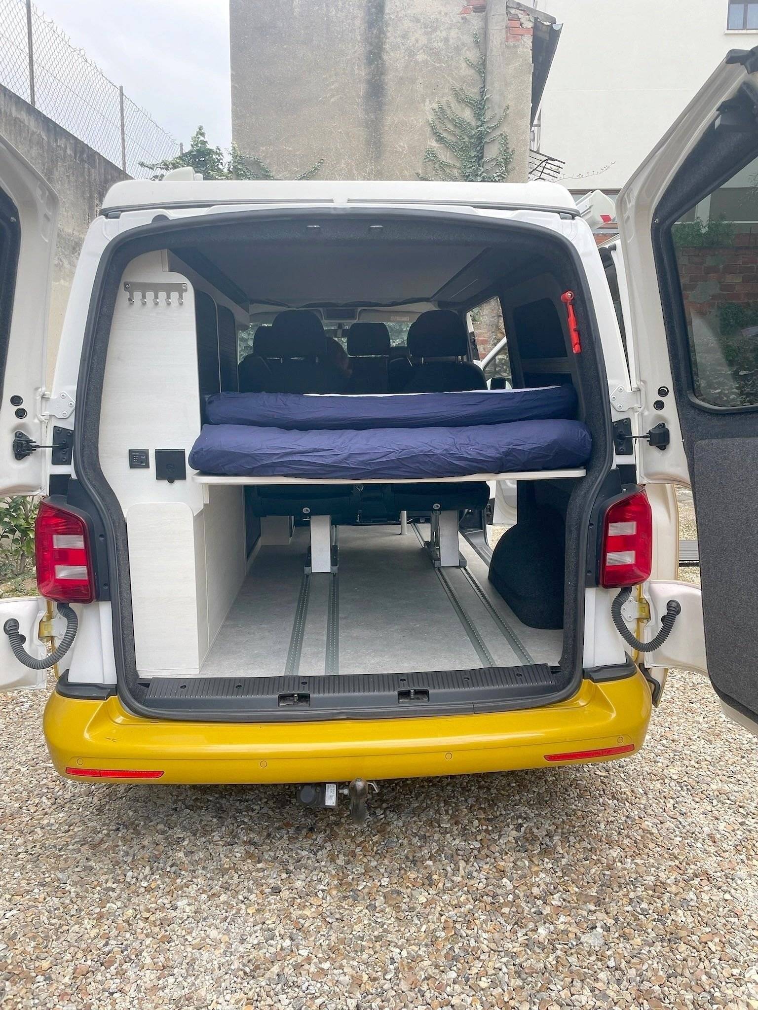 Volkswagen T6 2 l TDI 150 ch