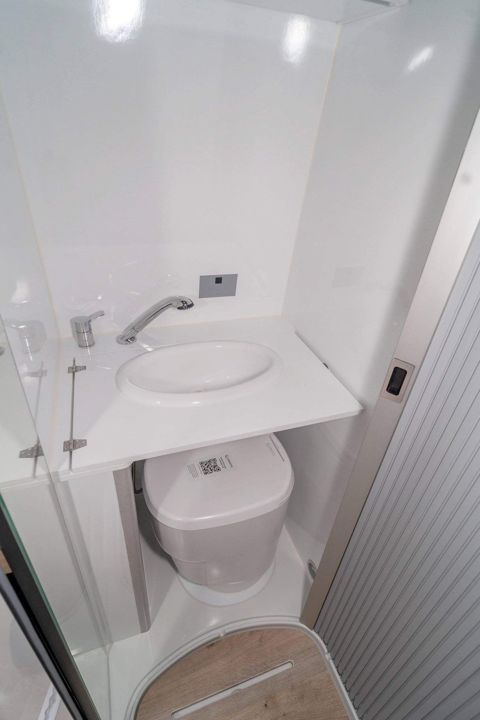 Aquila Stenar Sprinter 319 4x4