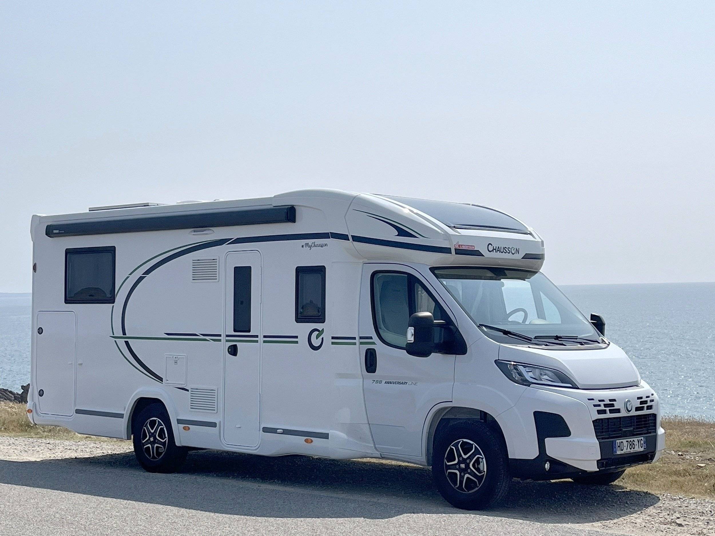 Front view from 3/4 Fiat 2.2 multijet 140 - Yescapa