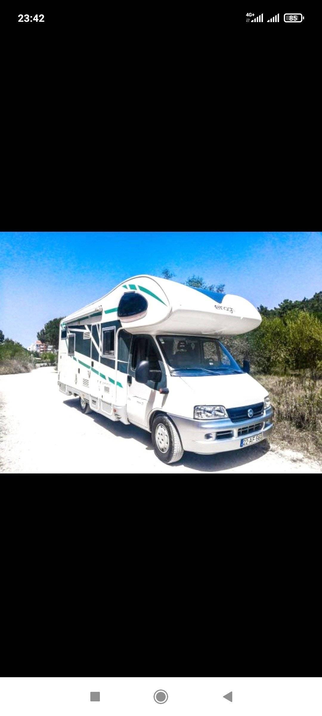 Vue avant de 3/4 Fiat ducato 2,8 jtd - Yescapa