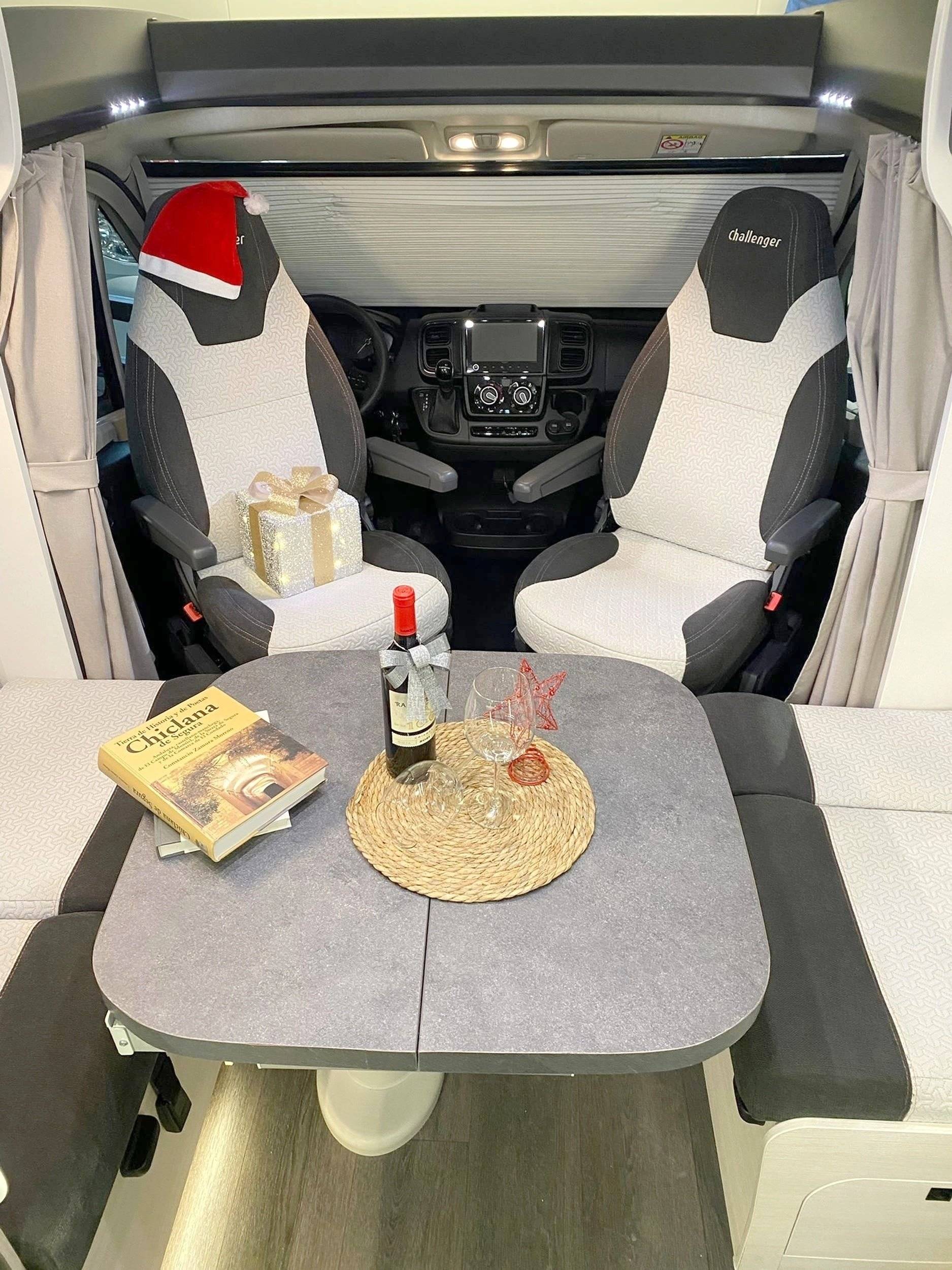 Challenger 328 grapfite edition