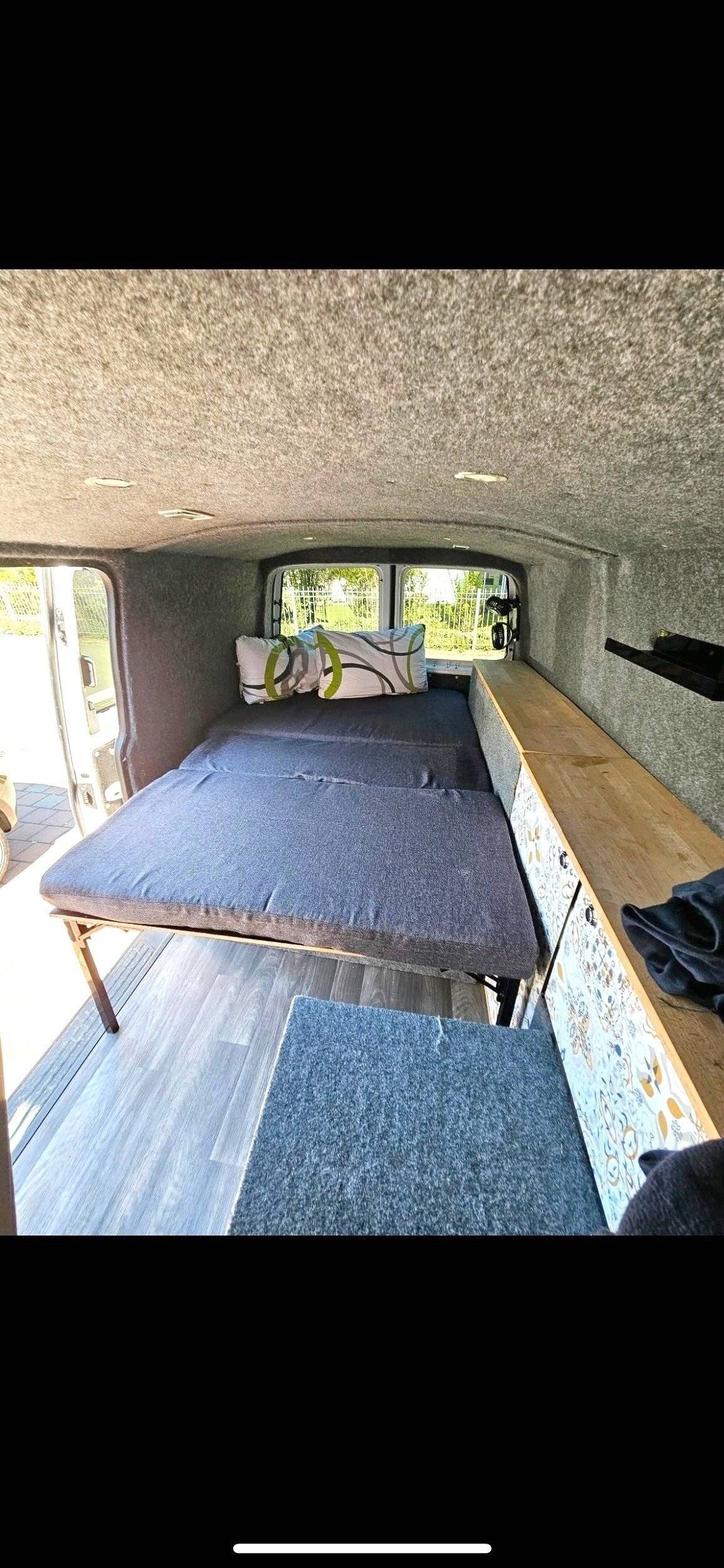 Berth Volkswagen Transporter 2,0 l 102 ch - Yescapa