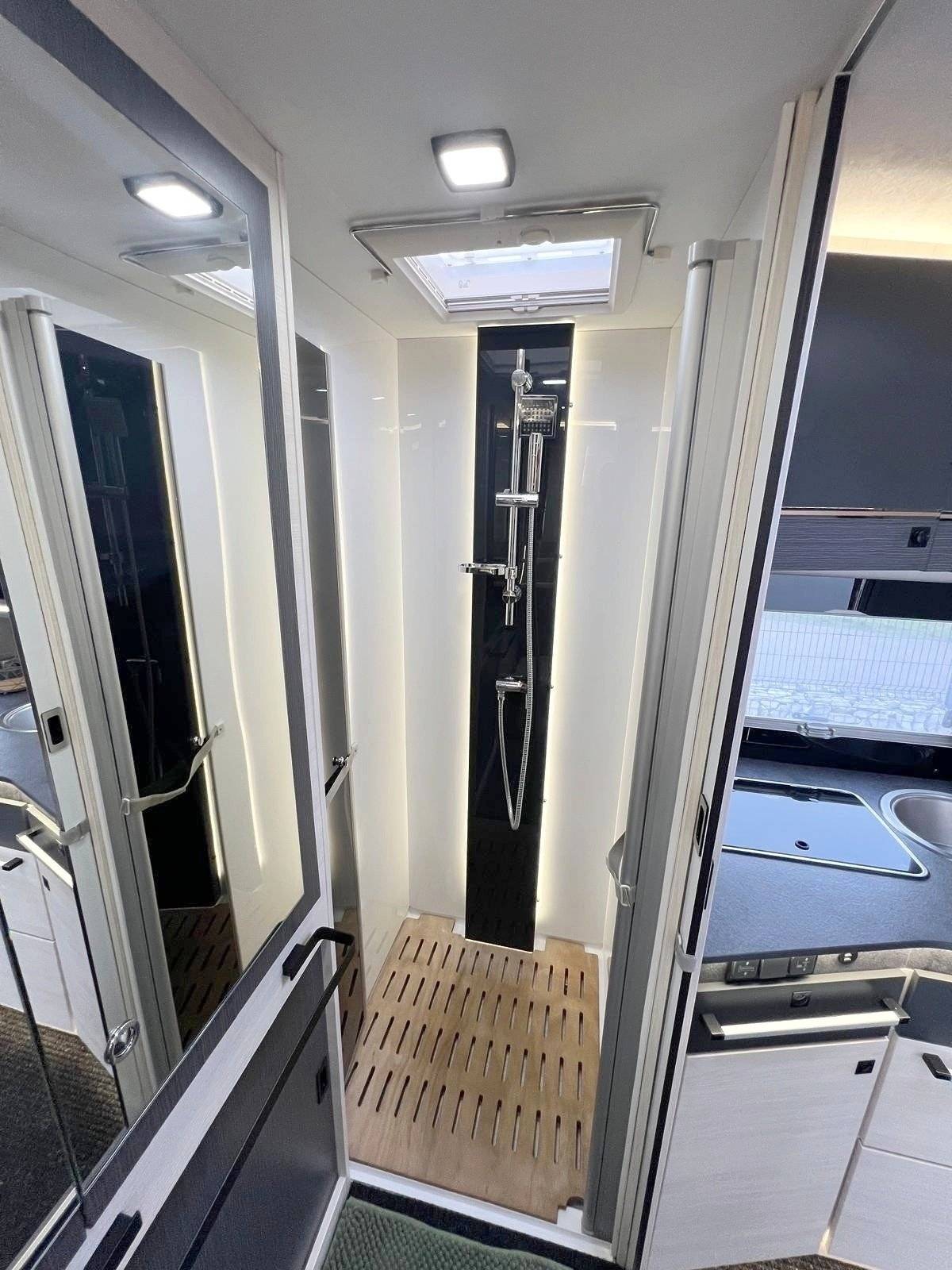 Challenger Transit 2,0 l 170 ch