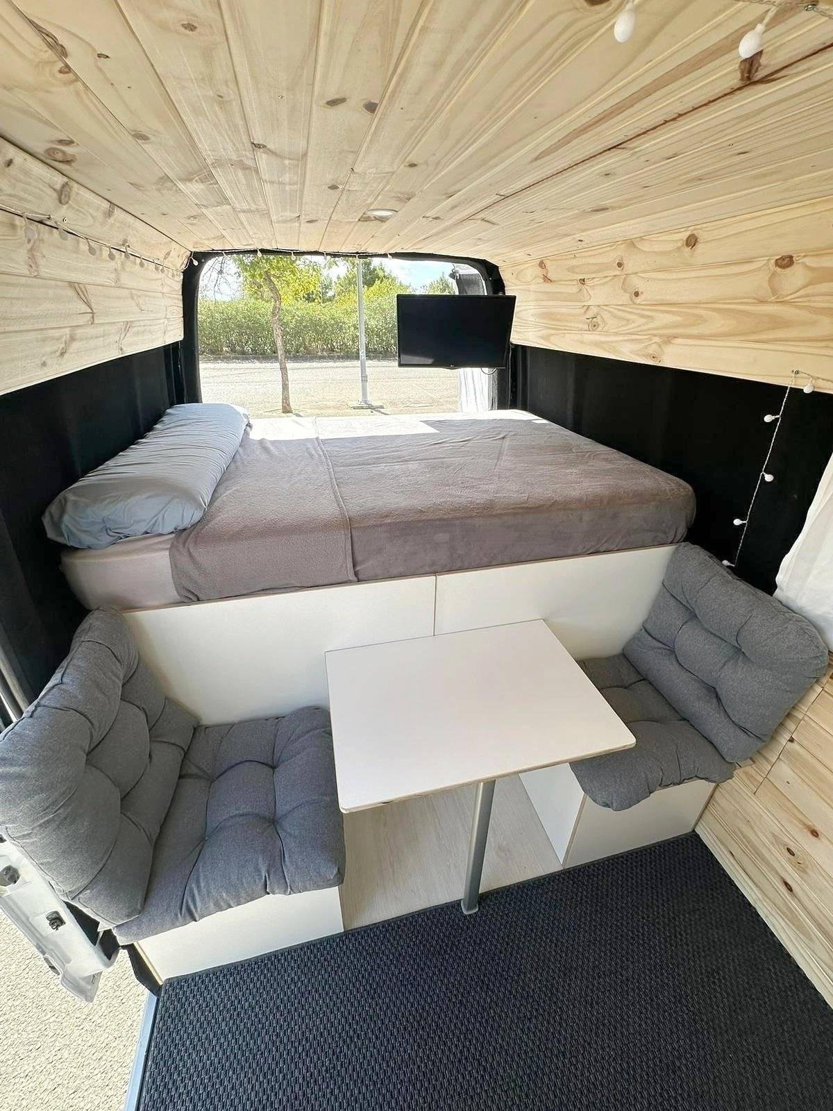 Berth Nissan - Yescapa