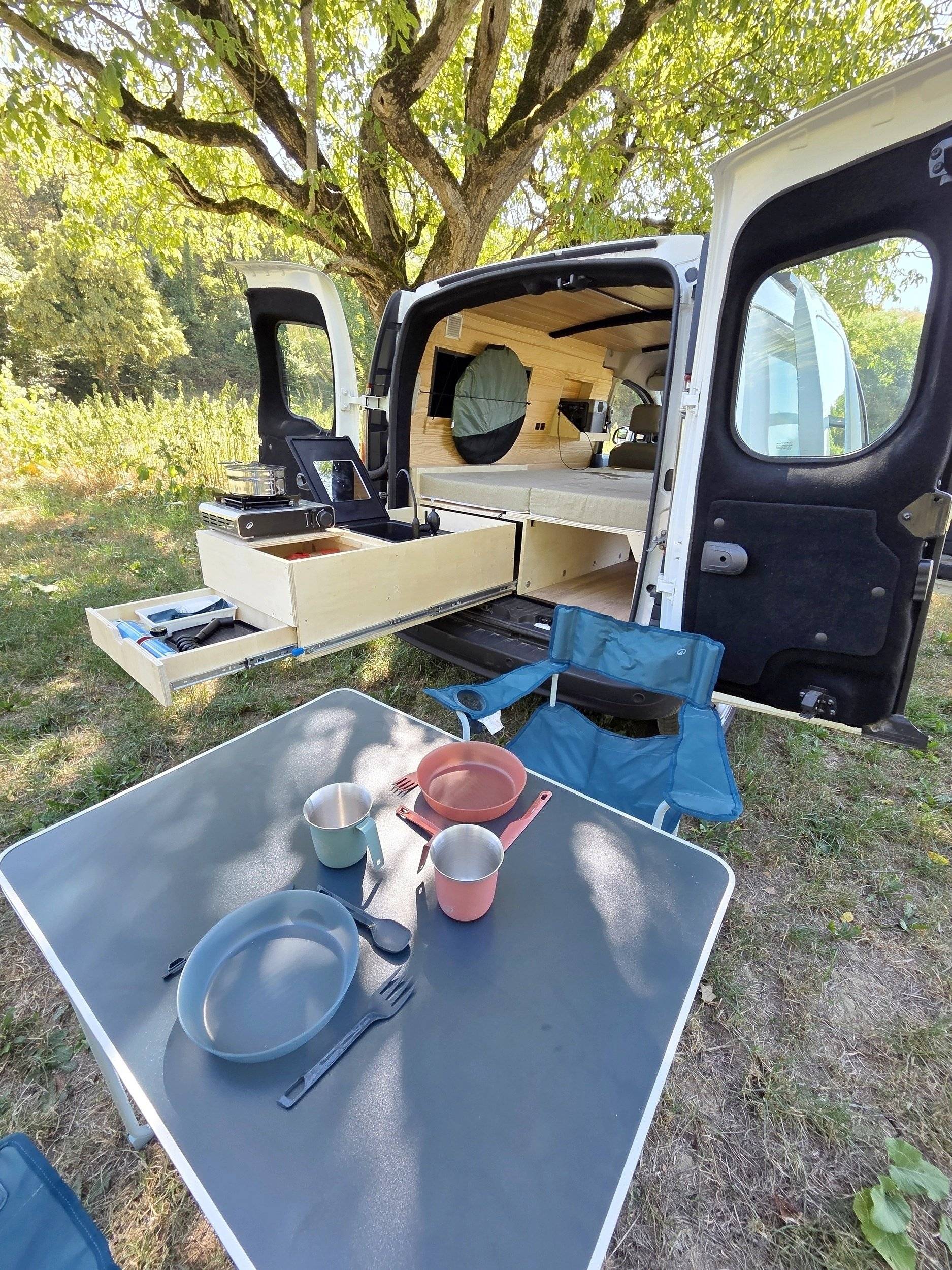 Comedor Renault kangoo Maxi 1.5 90cv - Yescapa