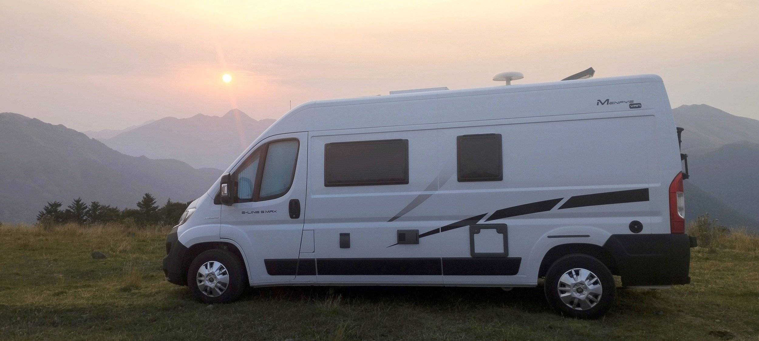 Vue avant de 3/4 Fiat Fiat Ducato - Yescapa