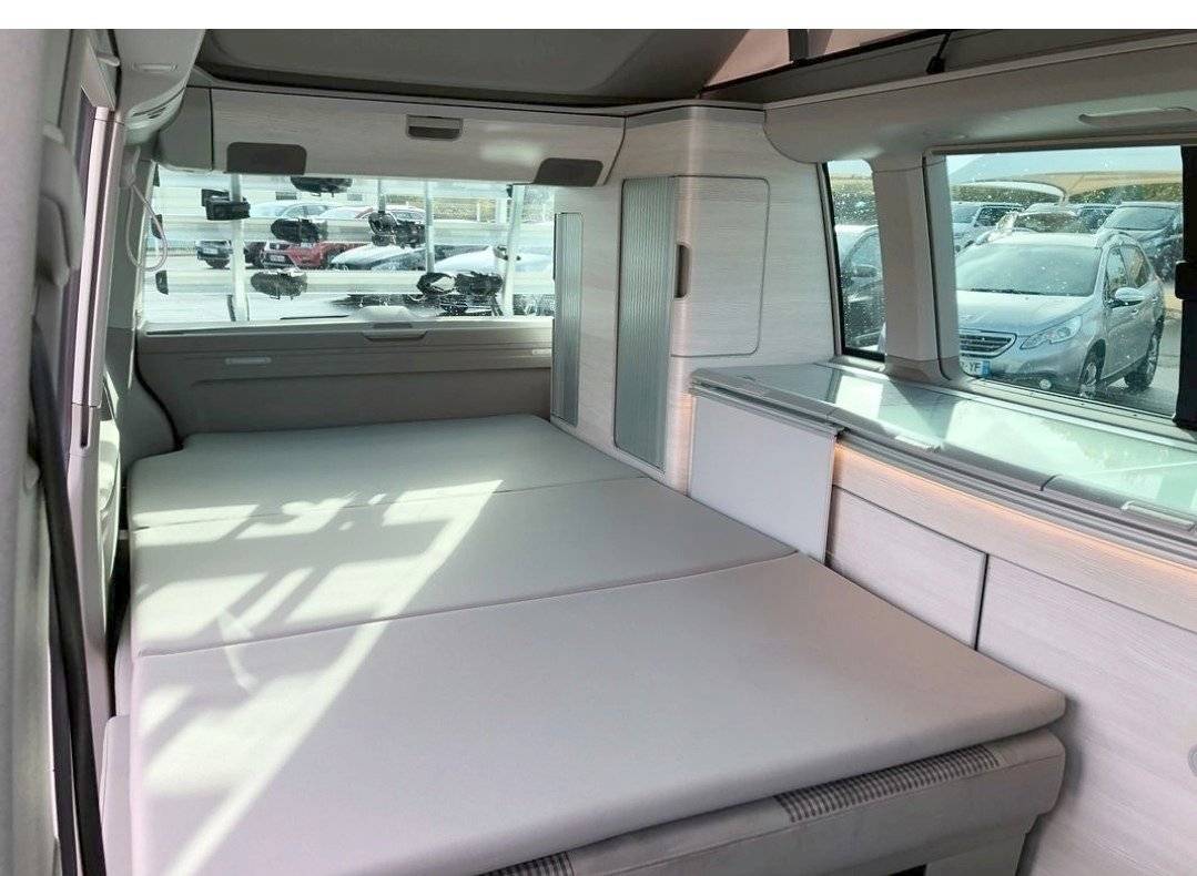 Couchages Volkswagen CALIFORNIA COAST 150 DSG7 - Yescapa