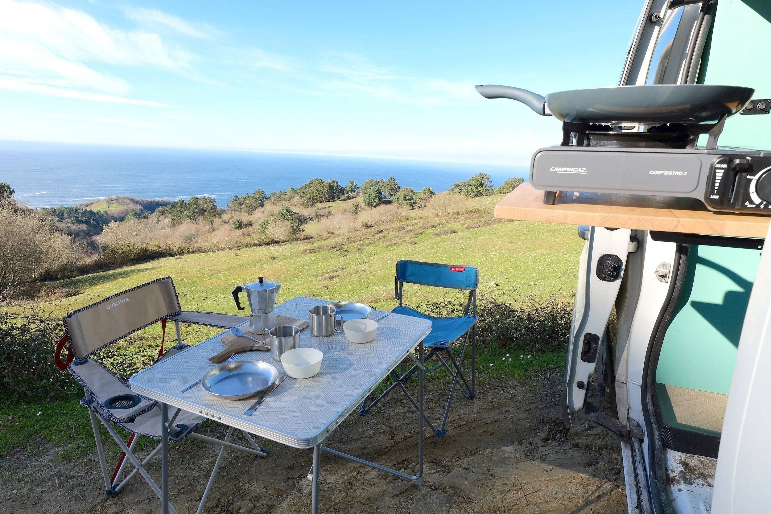 Dining Area Renault - Yescapa