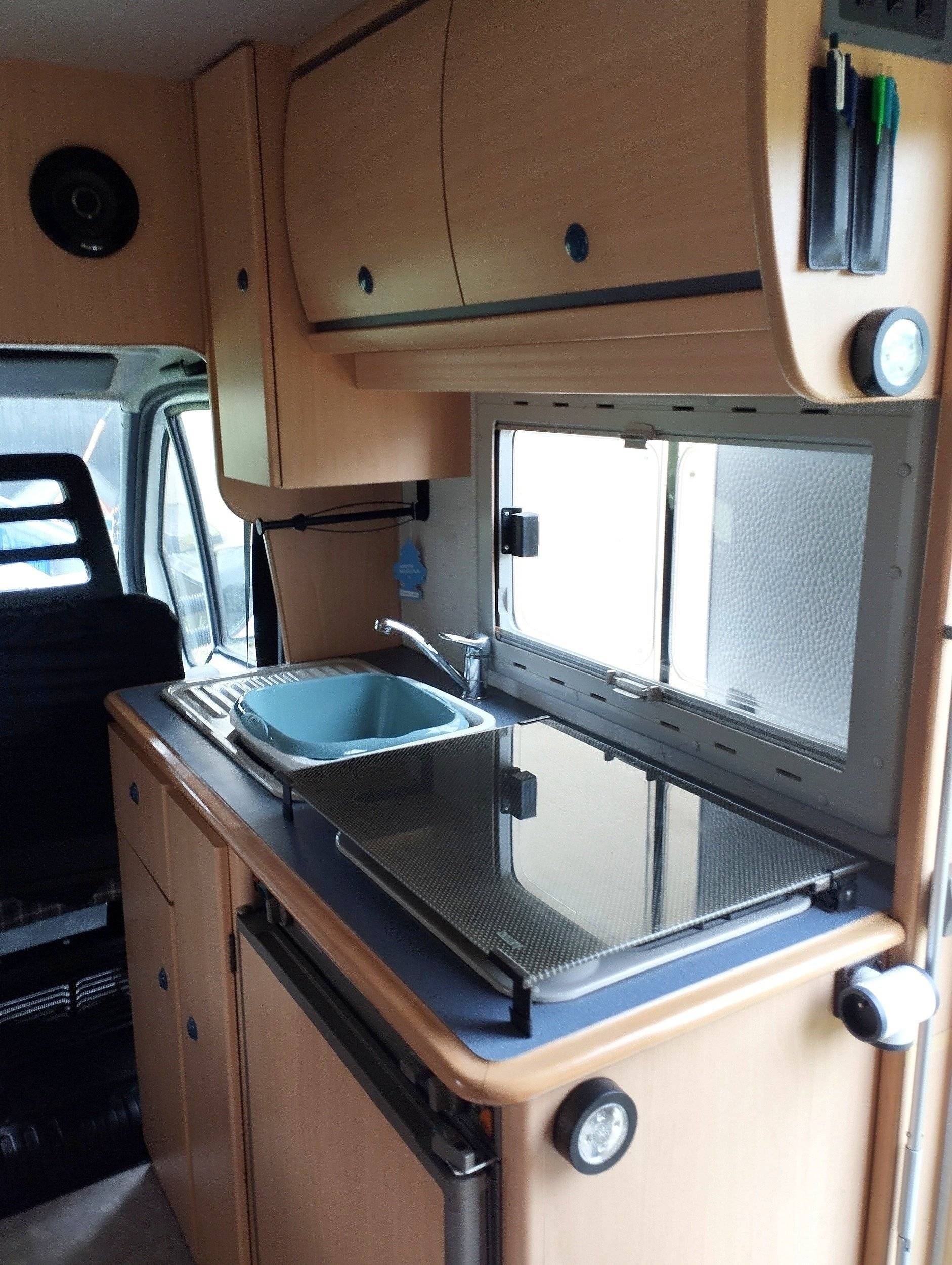 Challenger Challenger 104