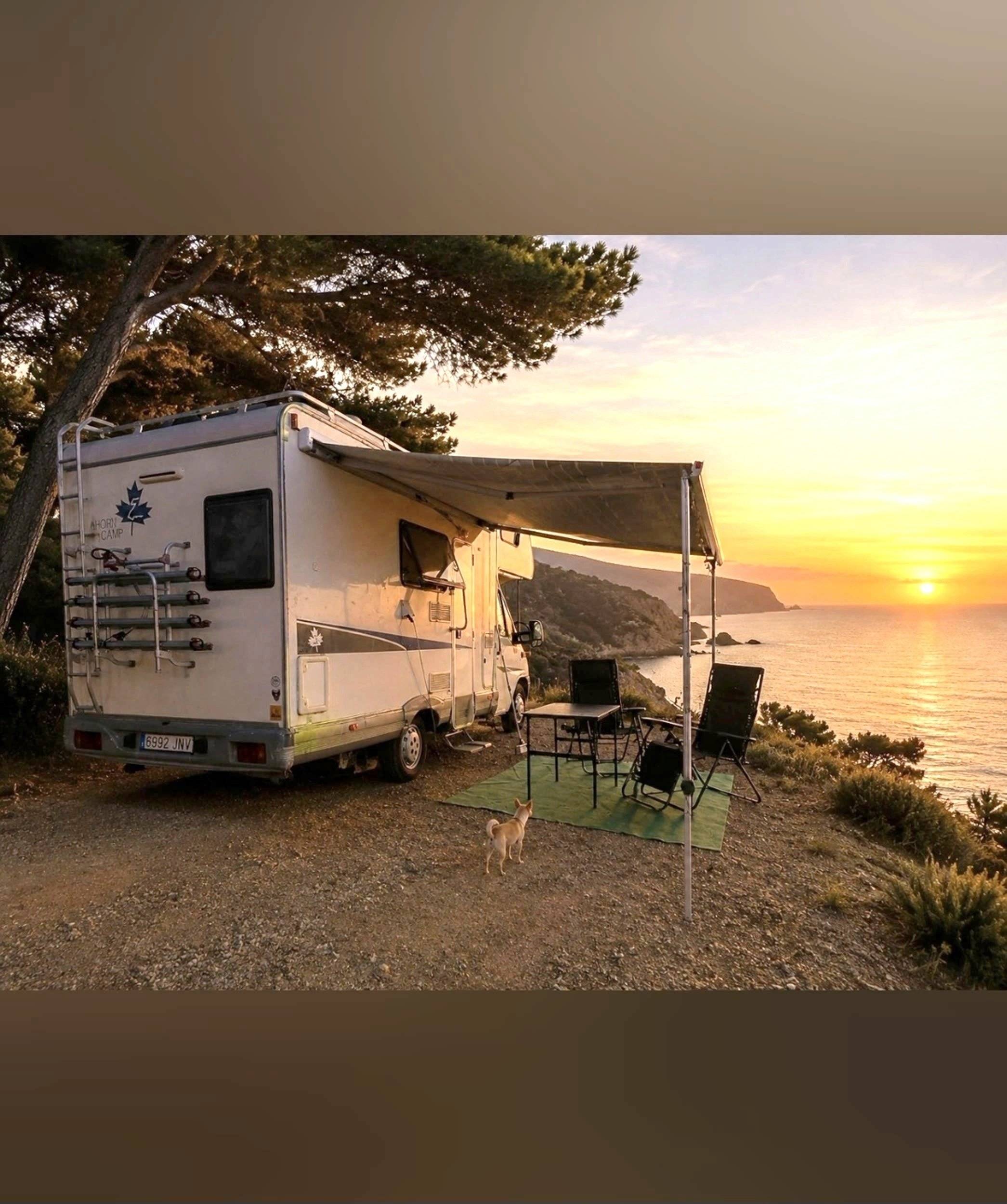 schräge Vorderansicht Fiat DUCATO - Yescapa