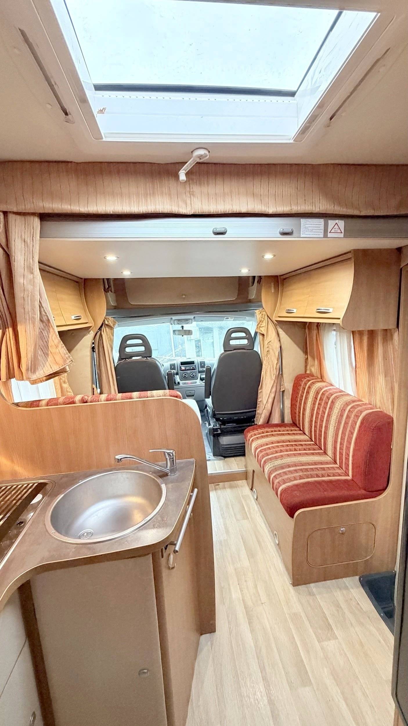 Challenger 2,3 l 130 ch