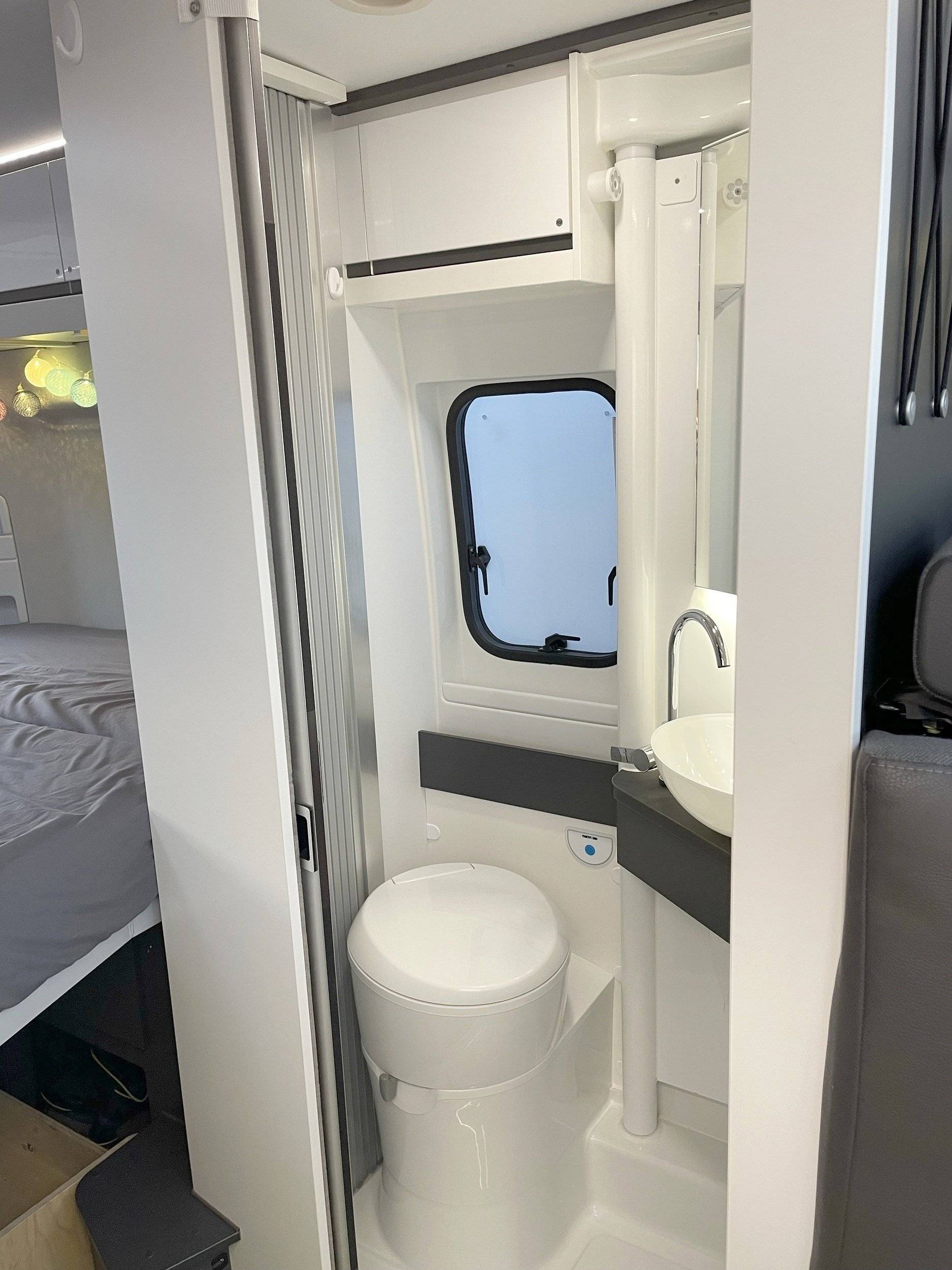 Adria Twin Supreme 600