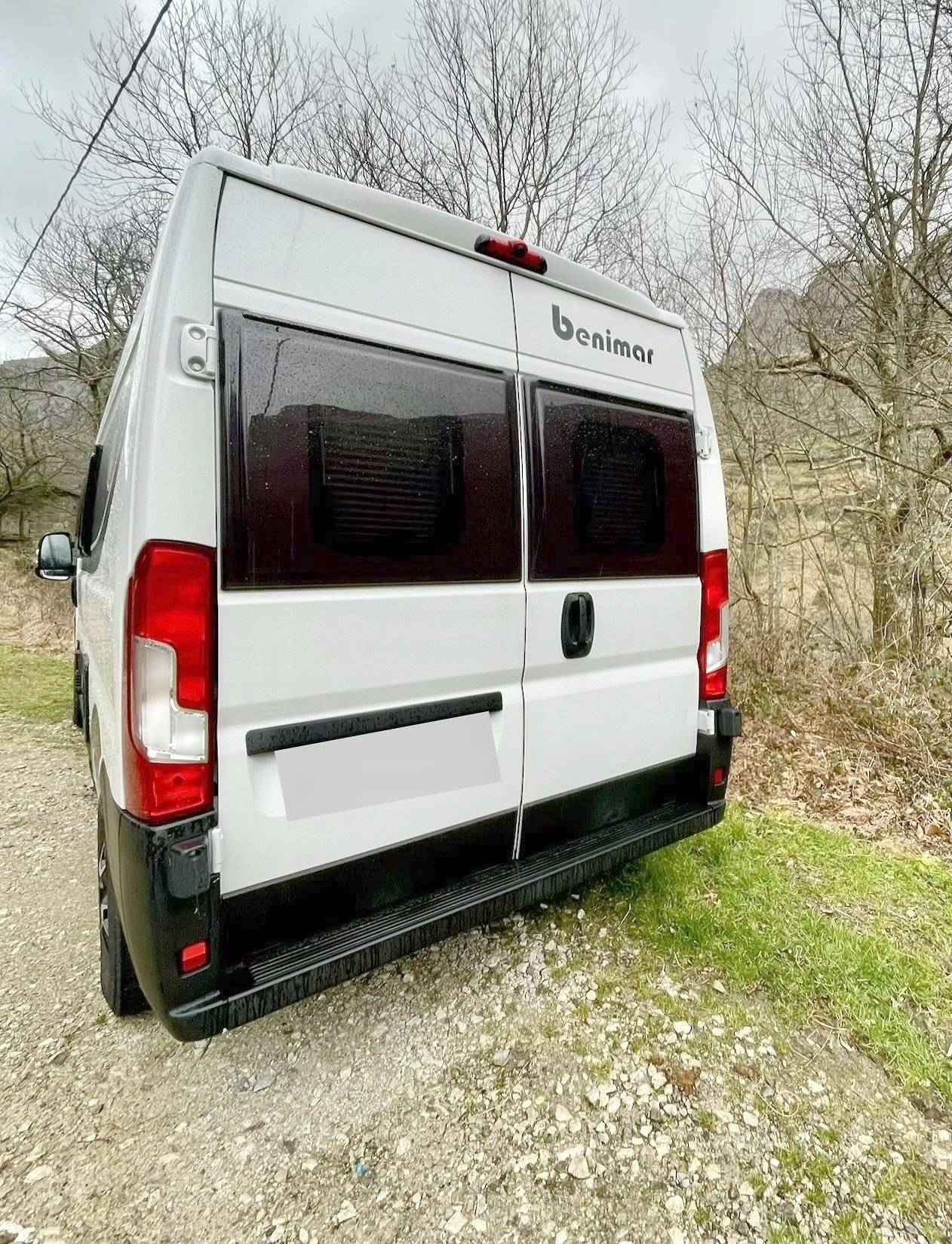 Benimar Benivan B144