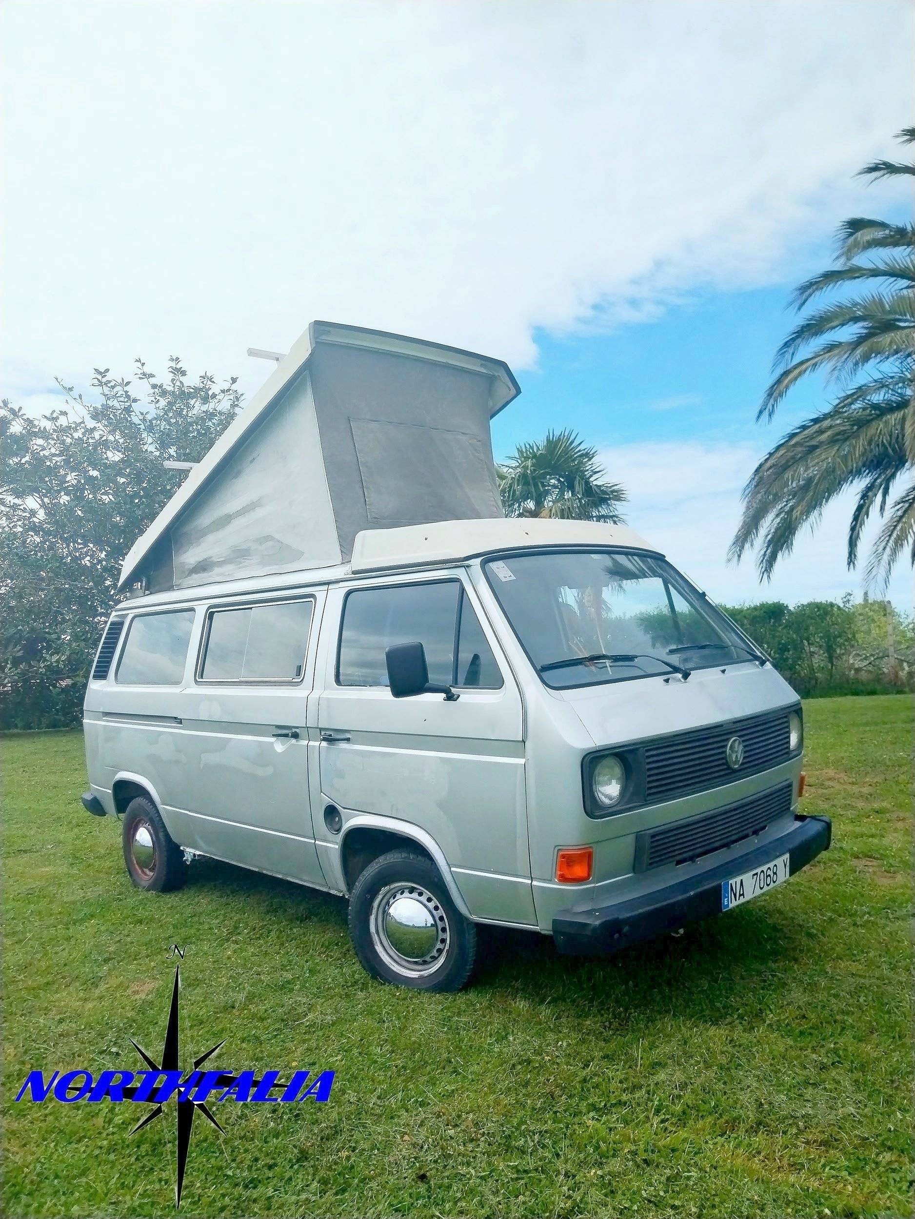 Vue avant de 3/4 Volkswagen Volkswagen Transporter - Yescapa