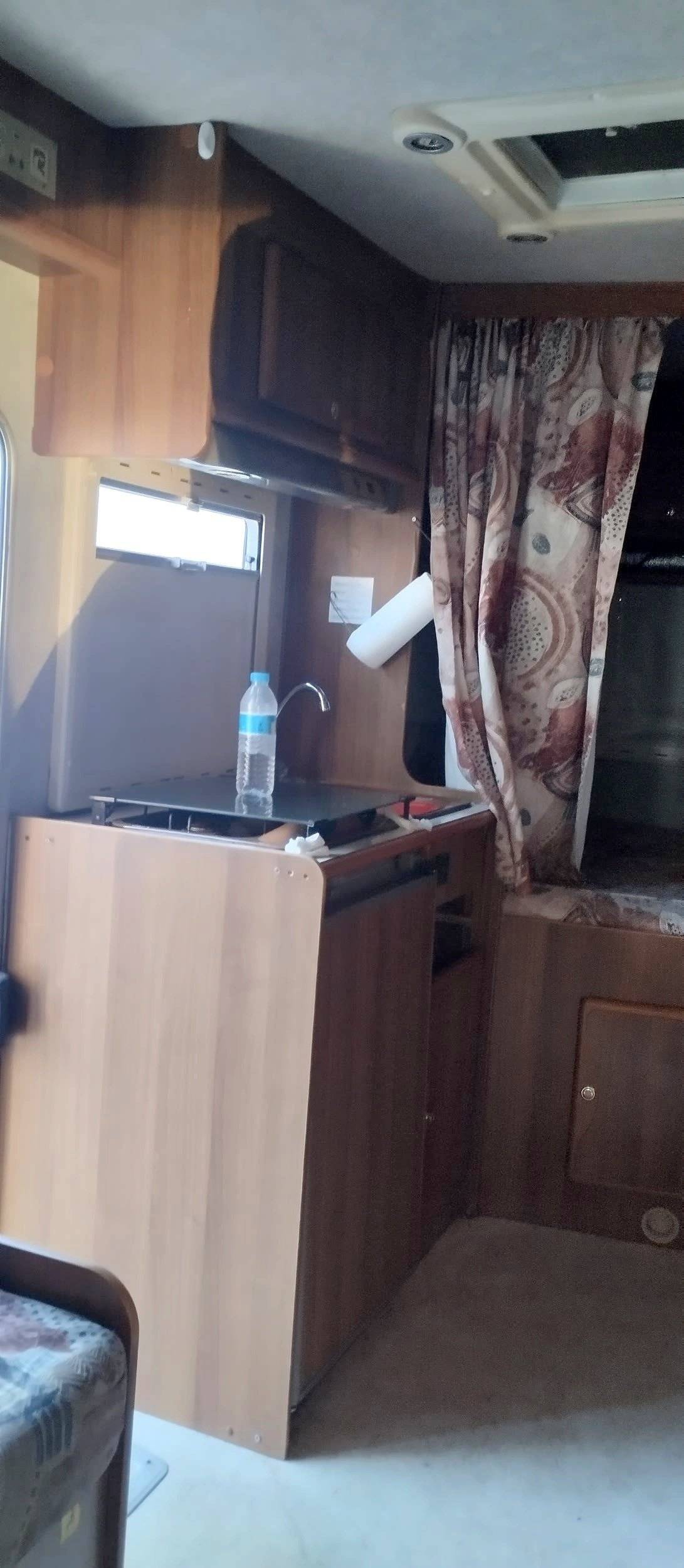 Kitchenette Fiat Ducato - Yescapa