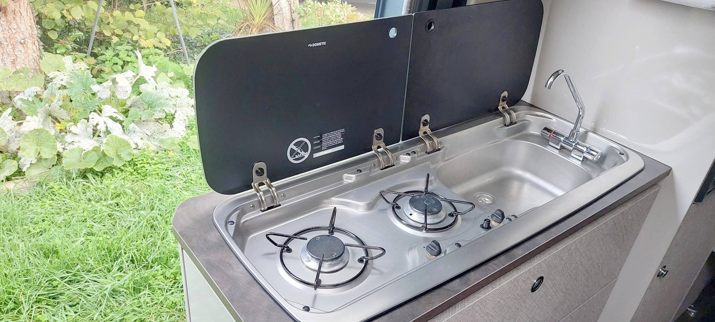 Angolo cucina Fiat Ducato 140 Multijet - Yescapa