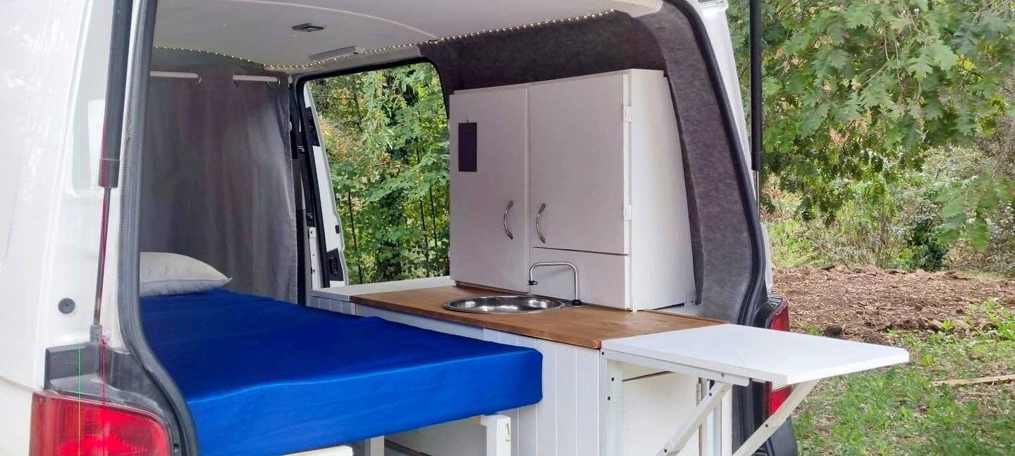Letti Volkswagen Volkswagen Transporter T5 - Yescapa