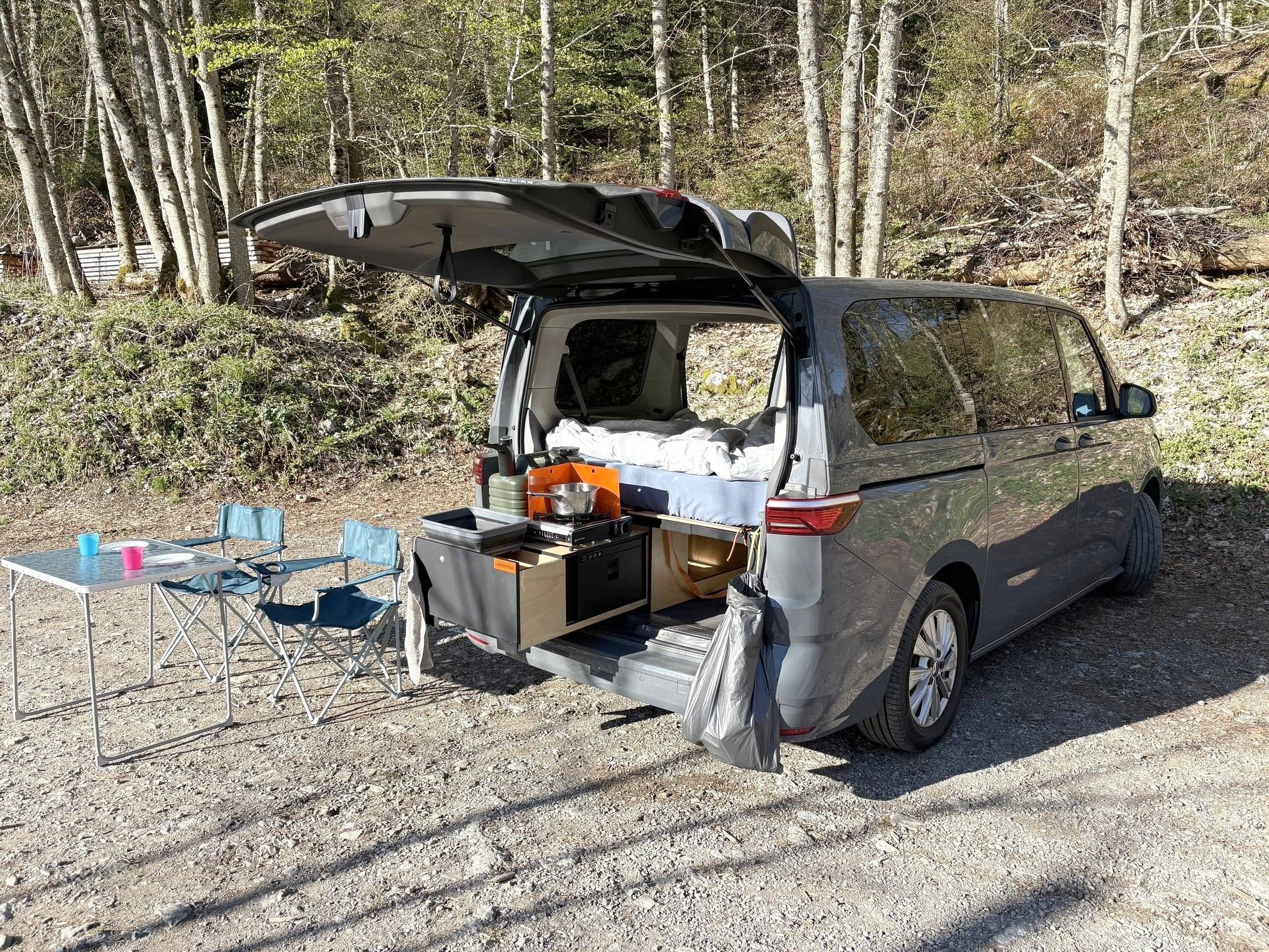 Menjador Volkswagen Multivan T7 - Yescapa