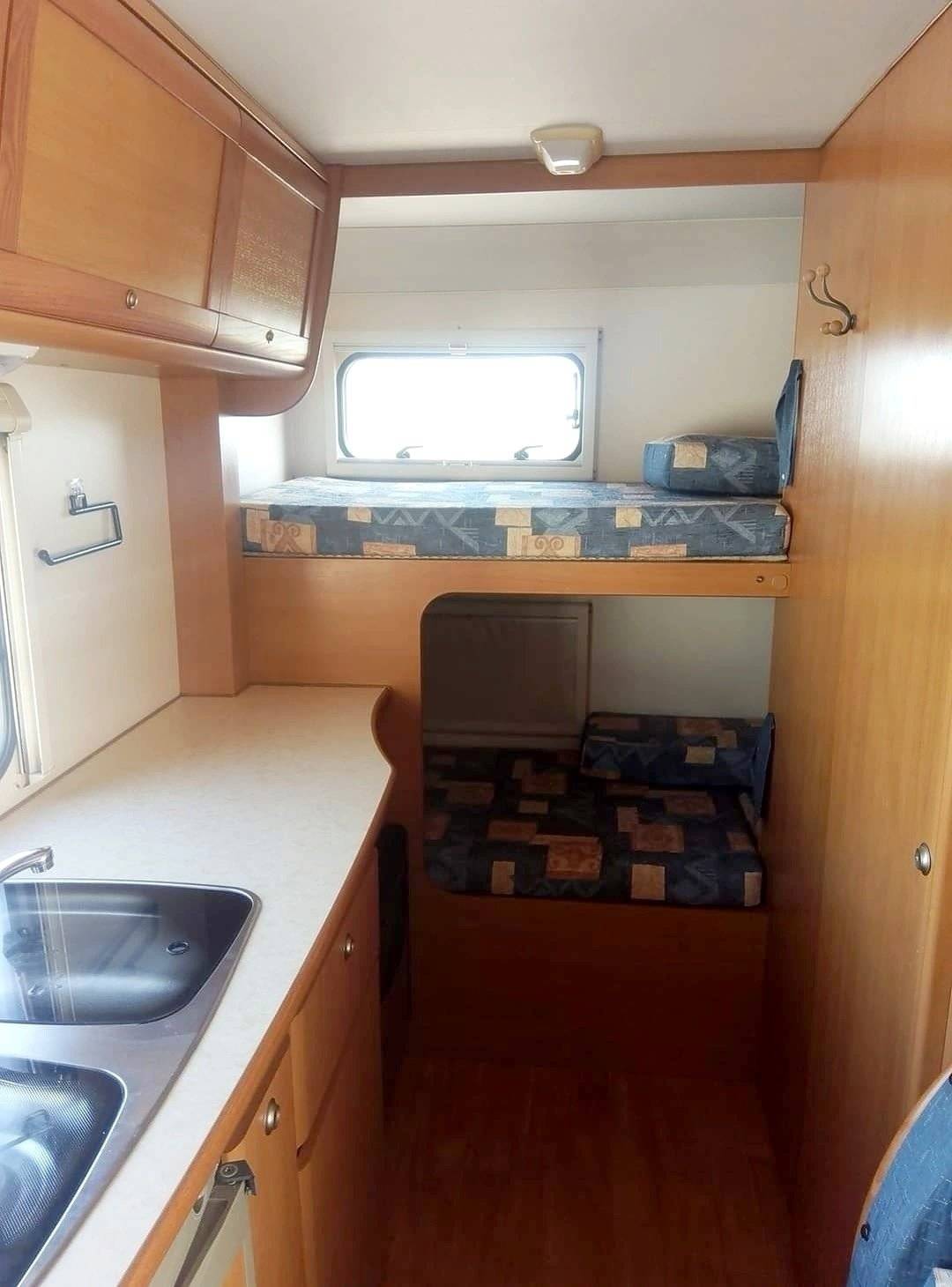 Berth Fiat Ducato 120 Multijet - Yescapa