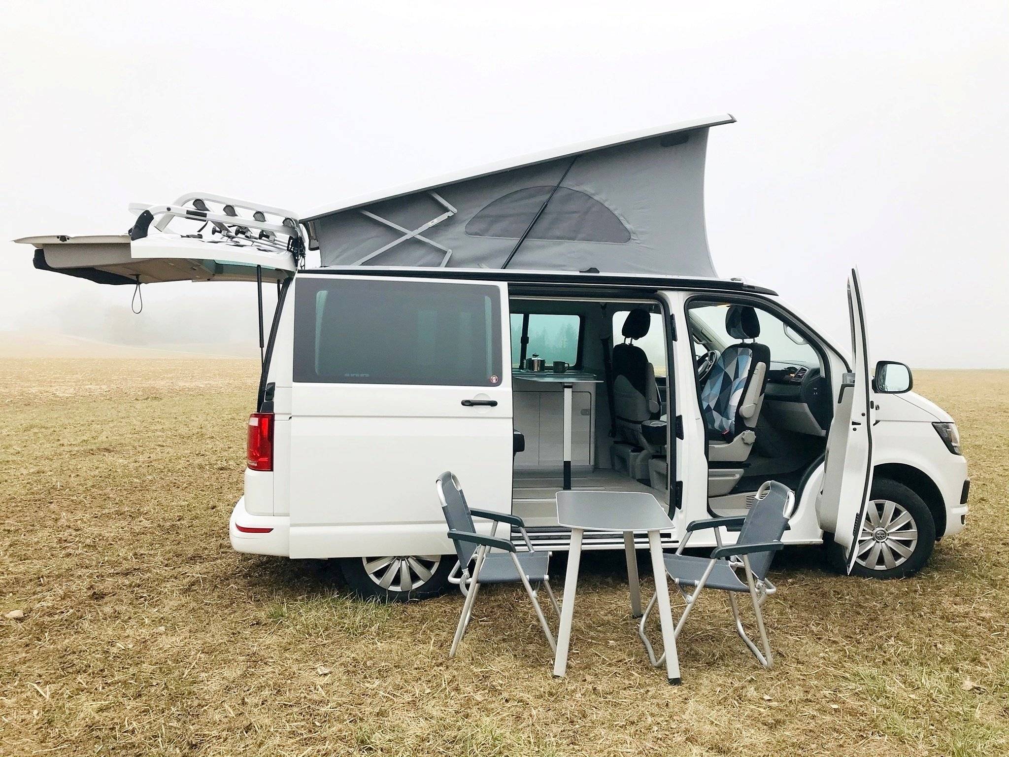Voorkant 3/4 Volkswagen VOLKSWAGEN CALIFORNIA - Yescapa