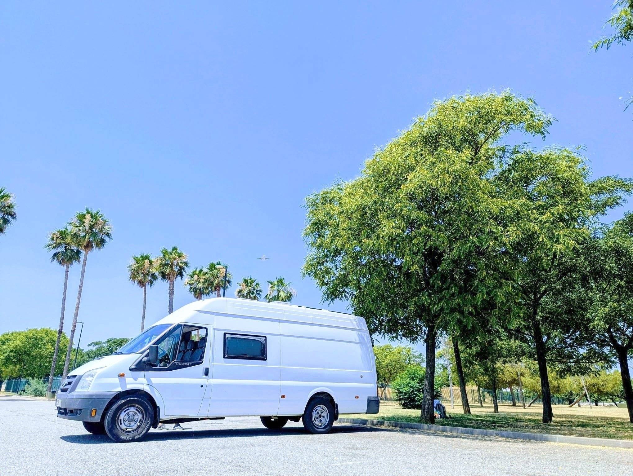 Custo Van 