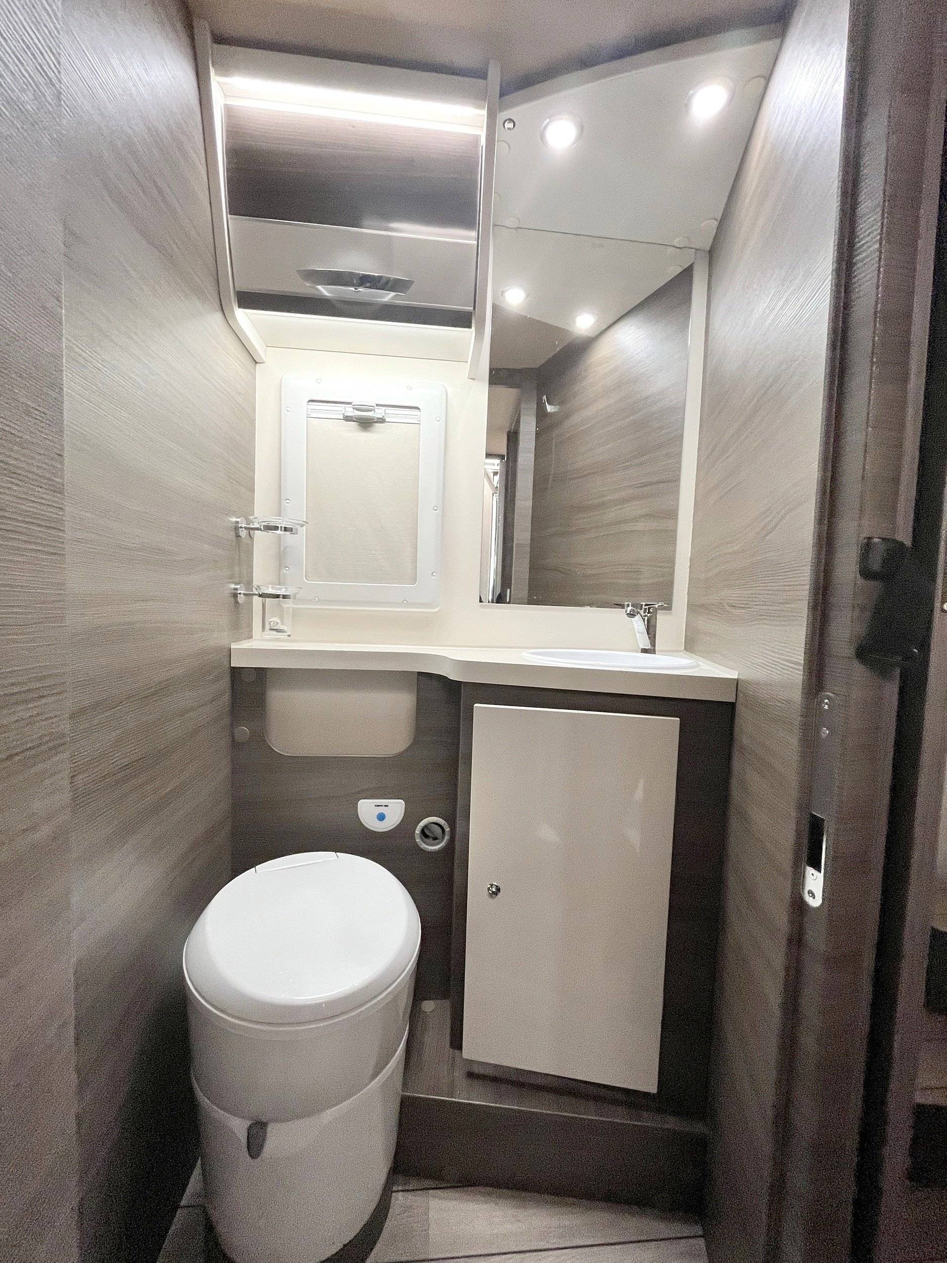 Mclouis Mclouis  MC4 873