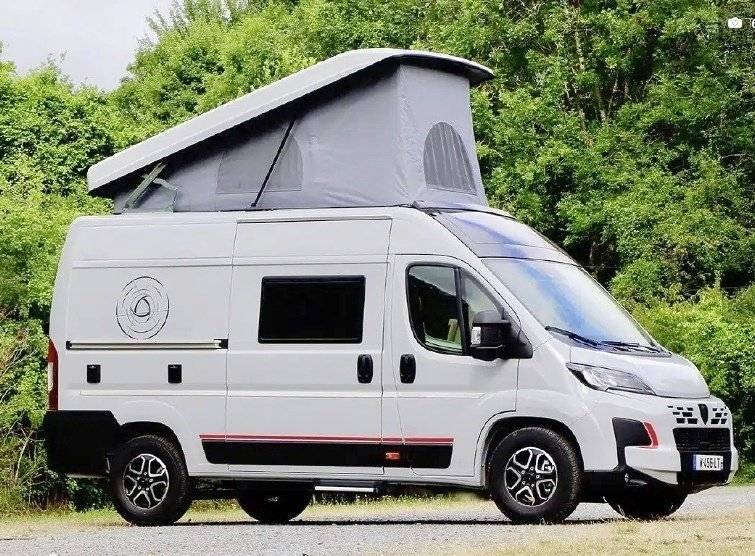 Voorkant 3/4 Peugeot - Yescapa