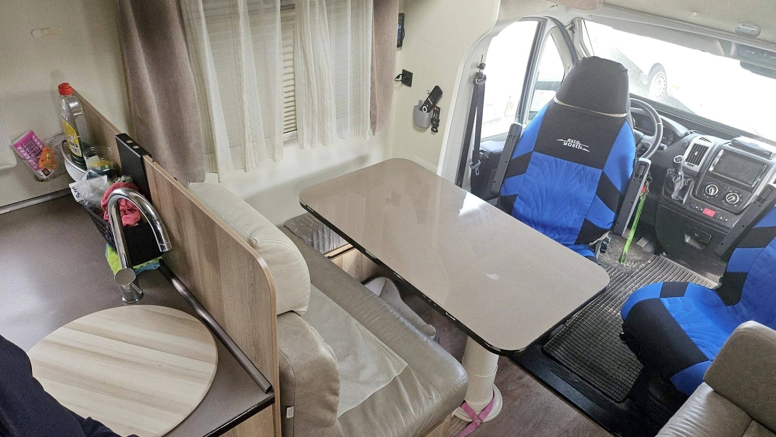 Dinette Peugeot 2.2 140Bhp HDI - Yescapa