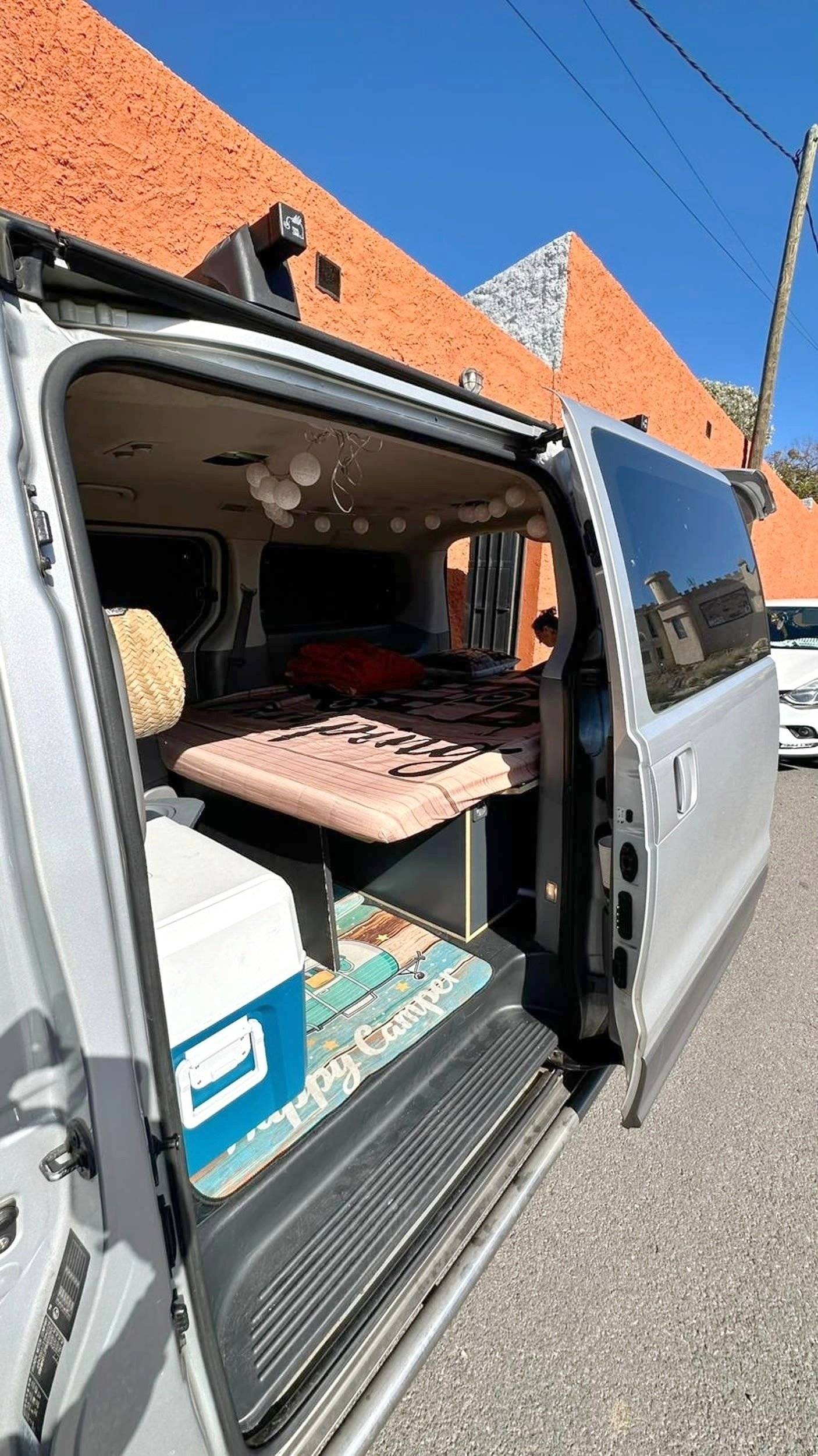 Comedor Hyundai H1 VAN LONG - Yescapa