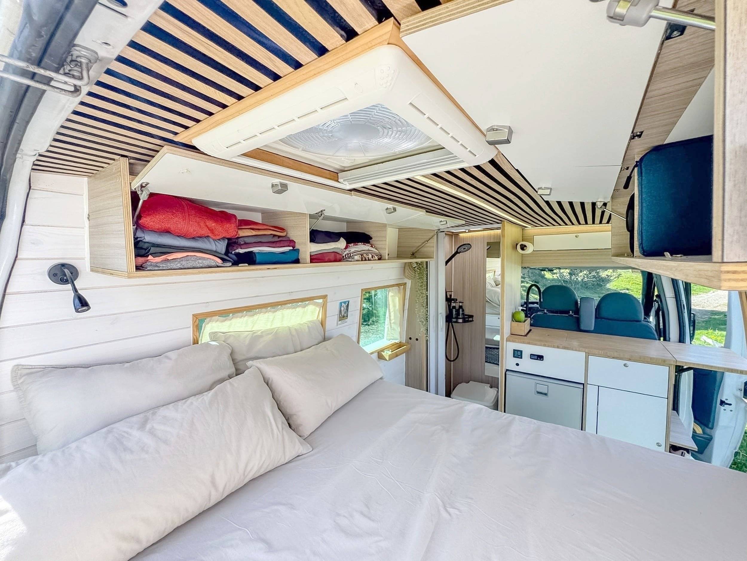 llits Ford Transit 2,2 l TDCi 110 ch. - Yescapa