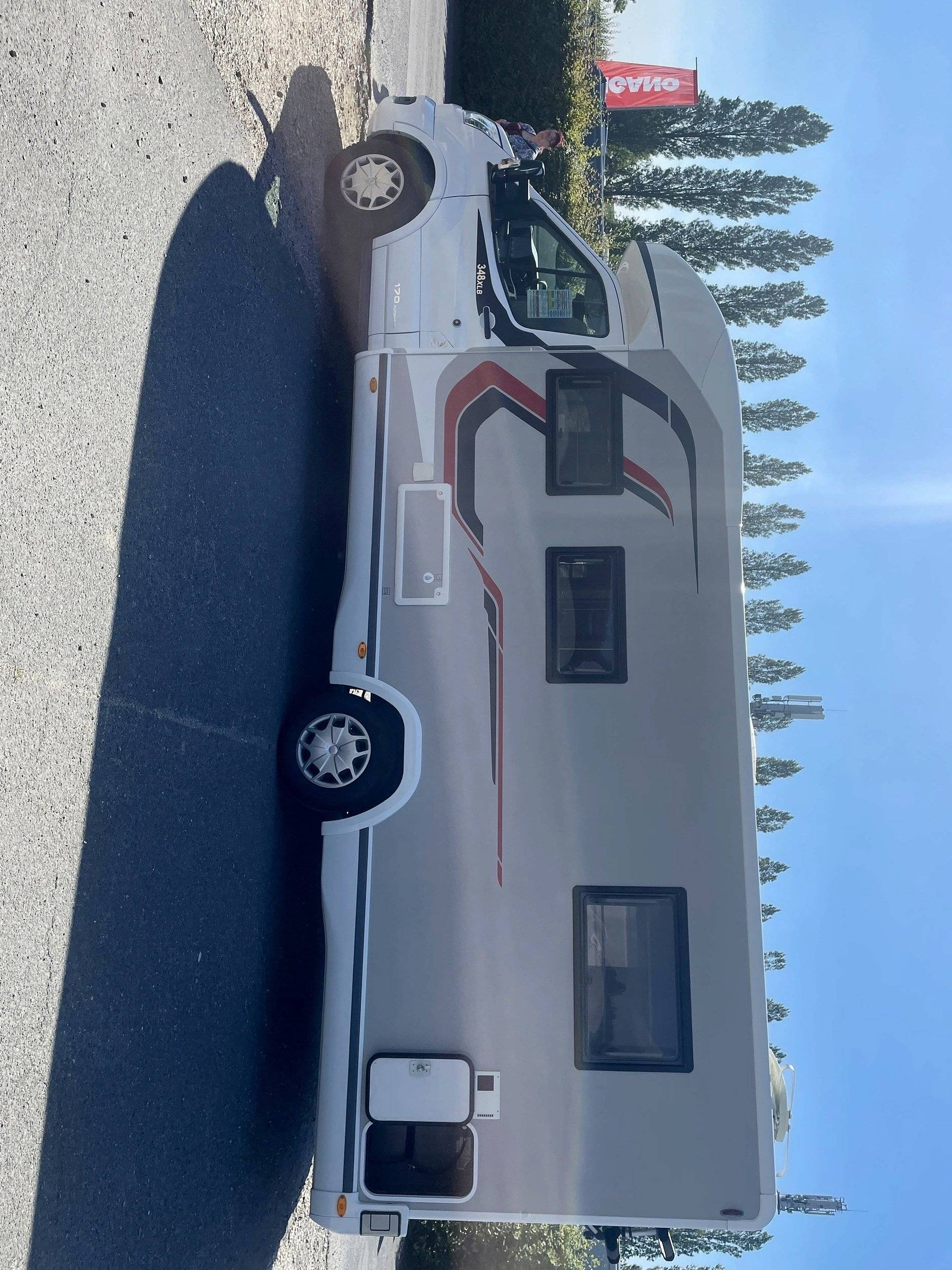 Challenger 348 XLB Graphite