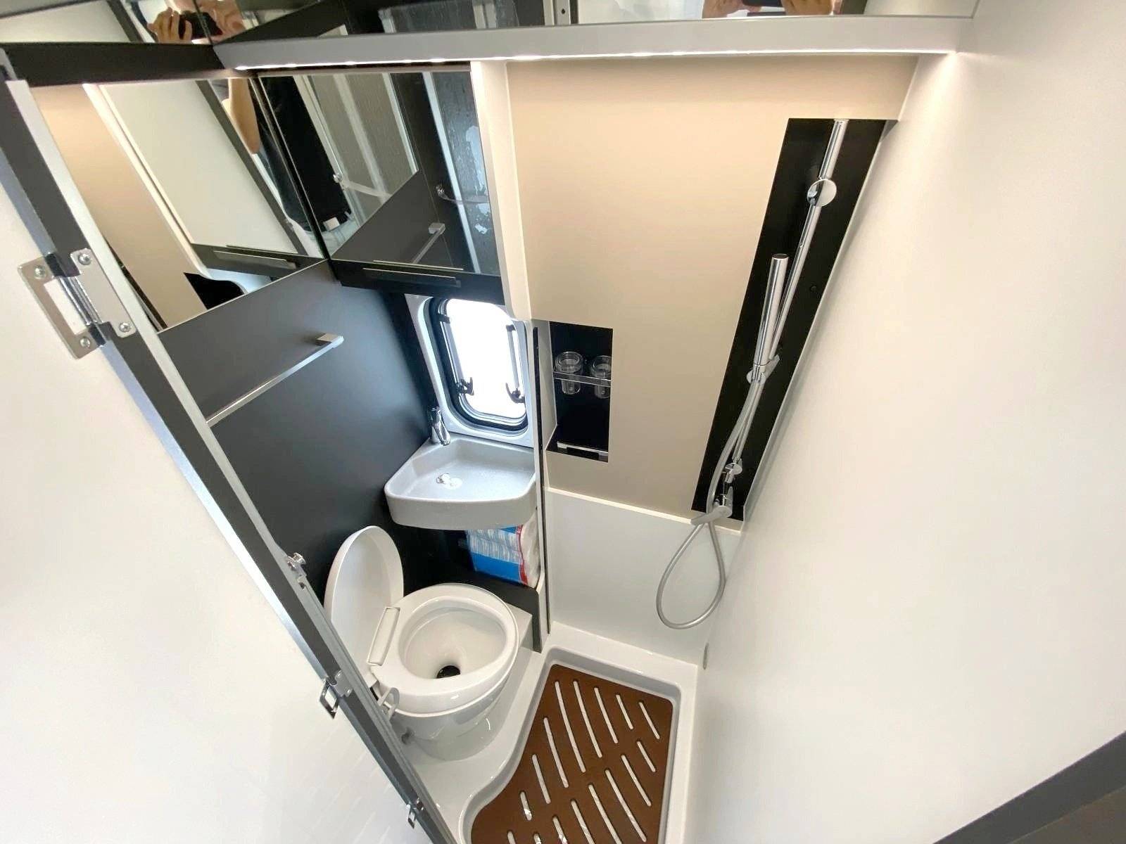 Mclouis MENFYS VAN 3 PRESTIGE 