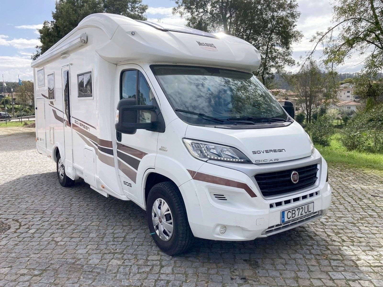 Front view from 3/4 Fiat Ducato 2,0 l 130 ch - Yescapa