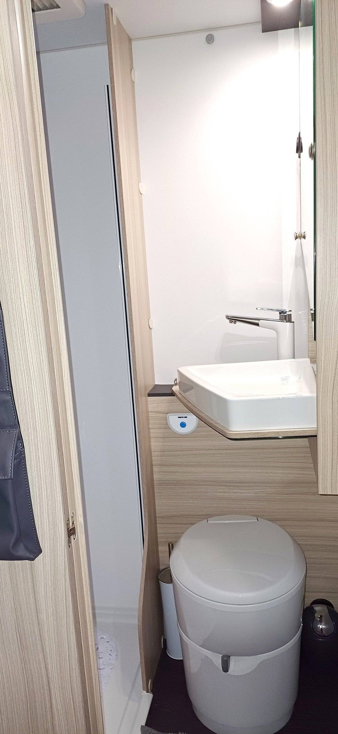 Adria Sun Living A Series A 70 DK