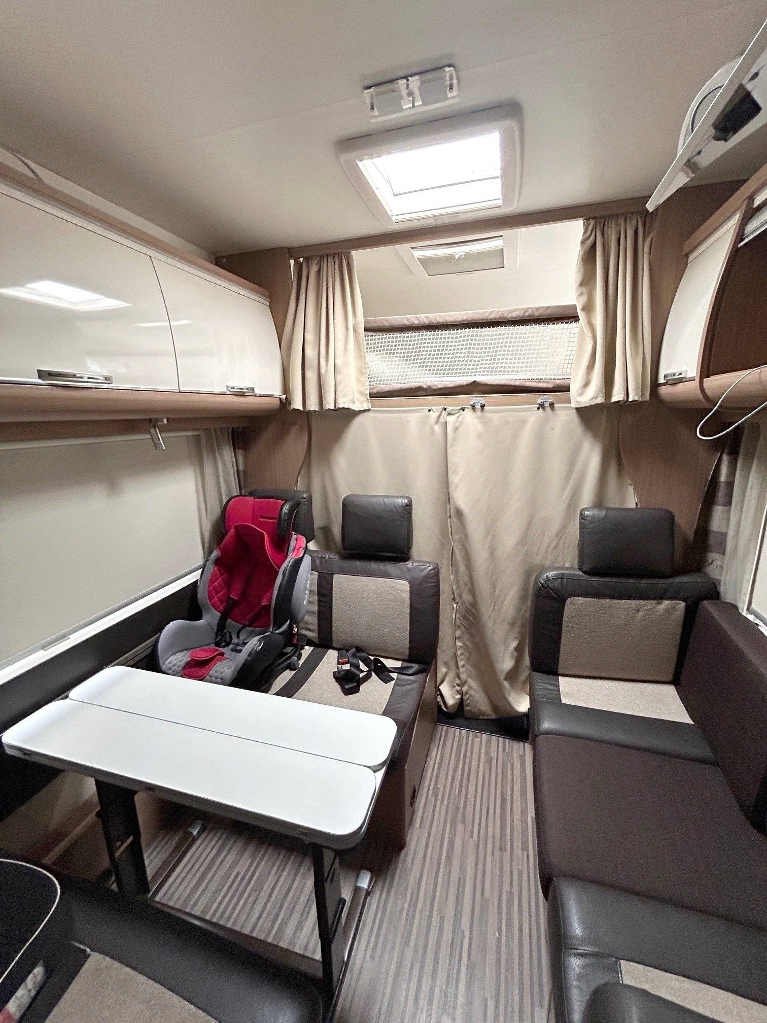 Dinette Fiat Fiat Ducato, 2.3 l 140 Multijet, Euro 6d-Temp - Yescapa