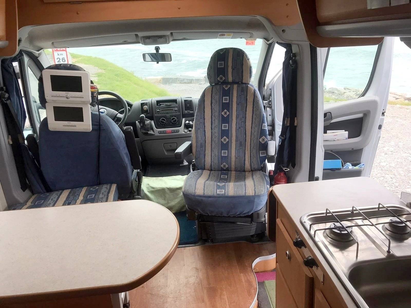 Challenger vany 04 prestige