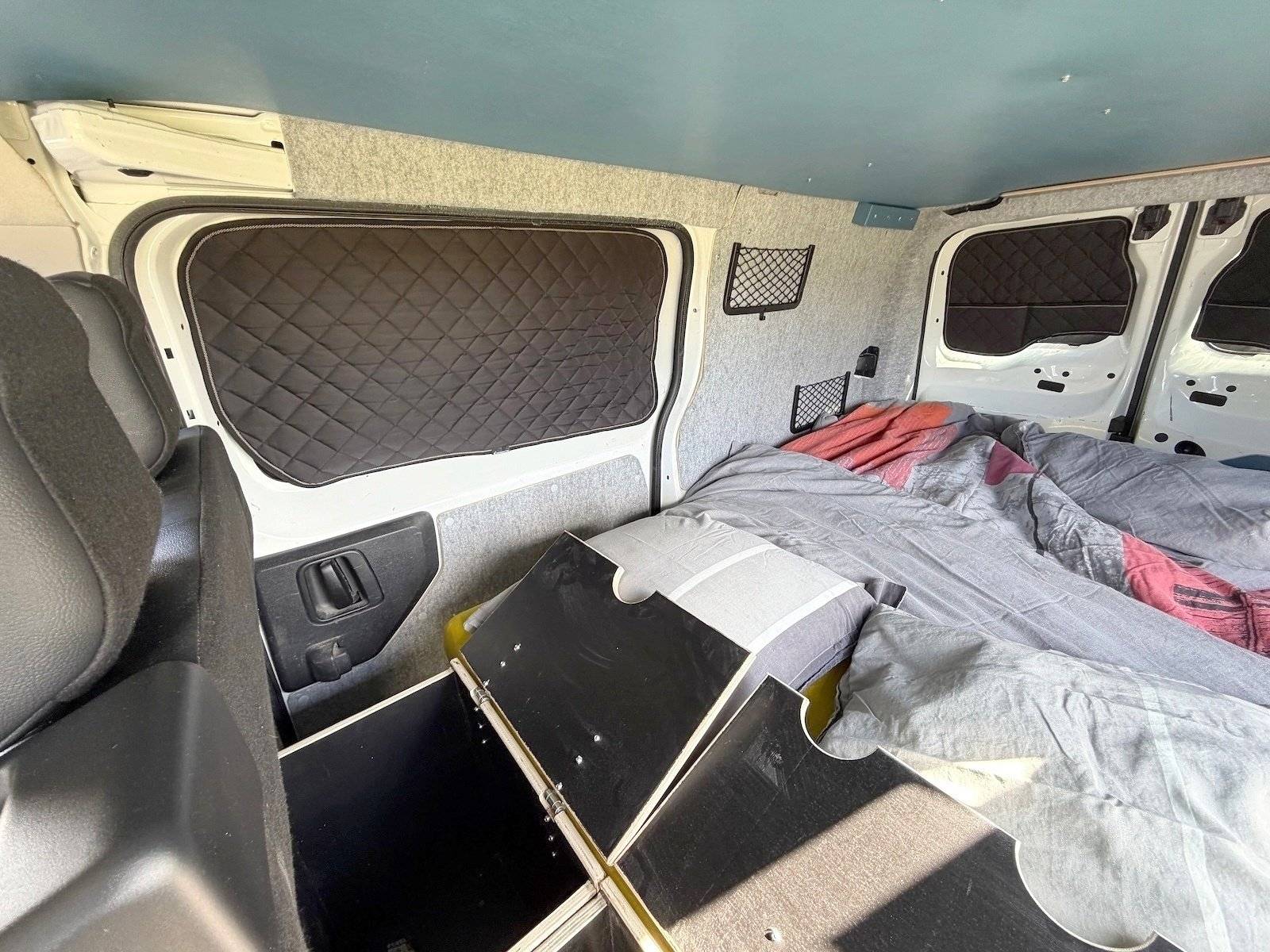 WAKEUP CAMPERVANS Expert III