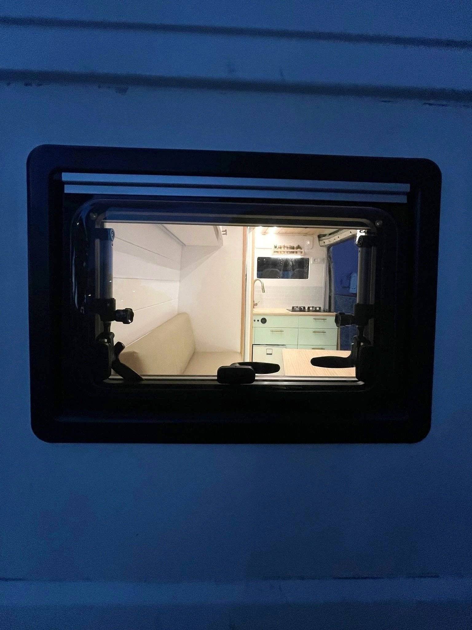 Peugeot Boxer 2,2 l 130 ch