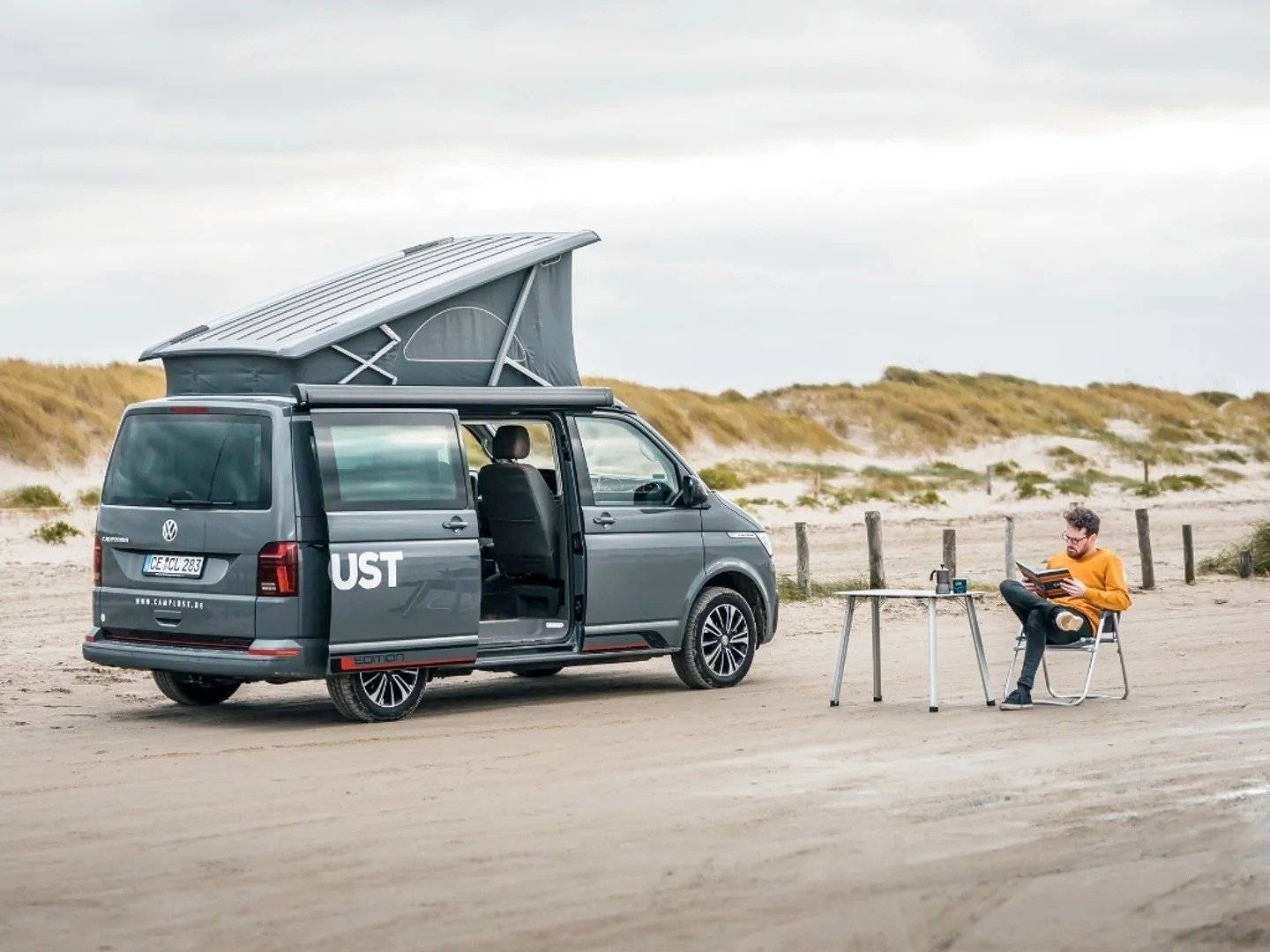 Front view from 3/4 Volkswagen T6.1 California Ocean - Yescapa