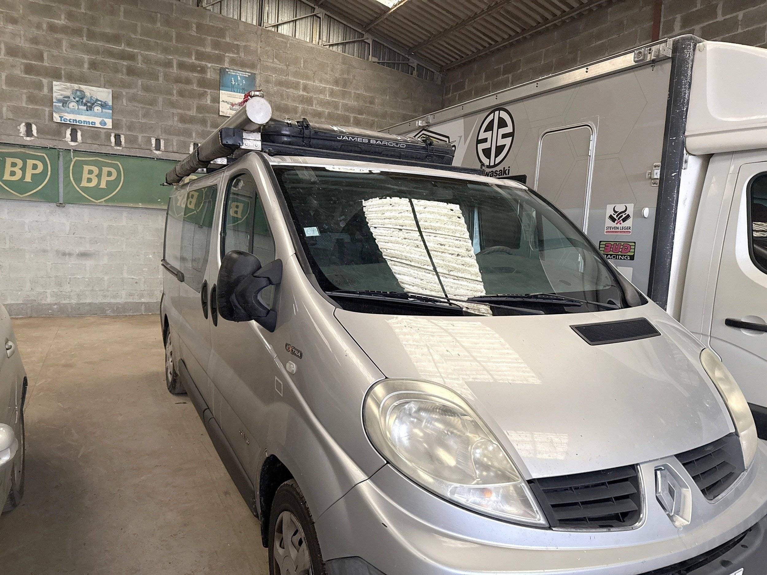 Bravia Renault Trafic