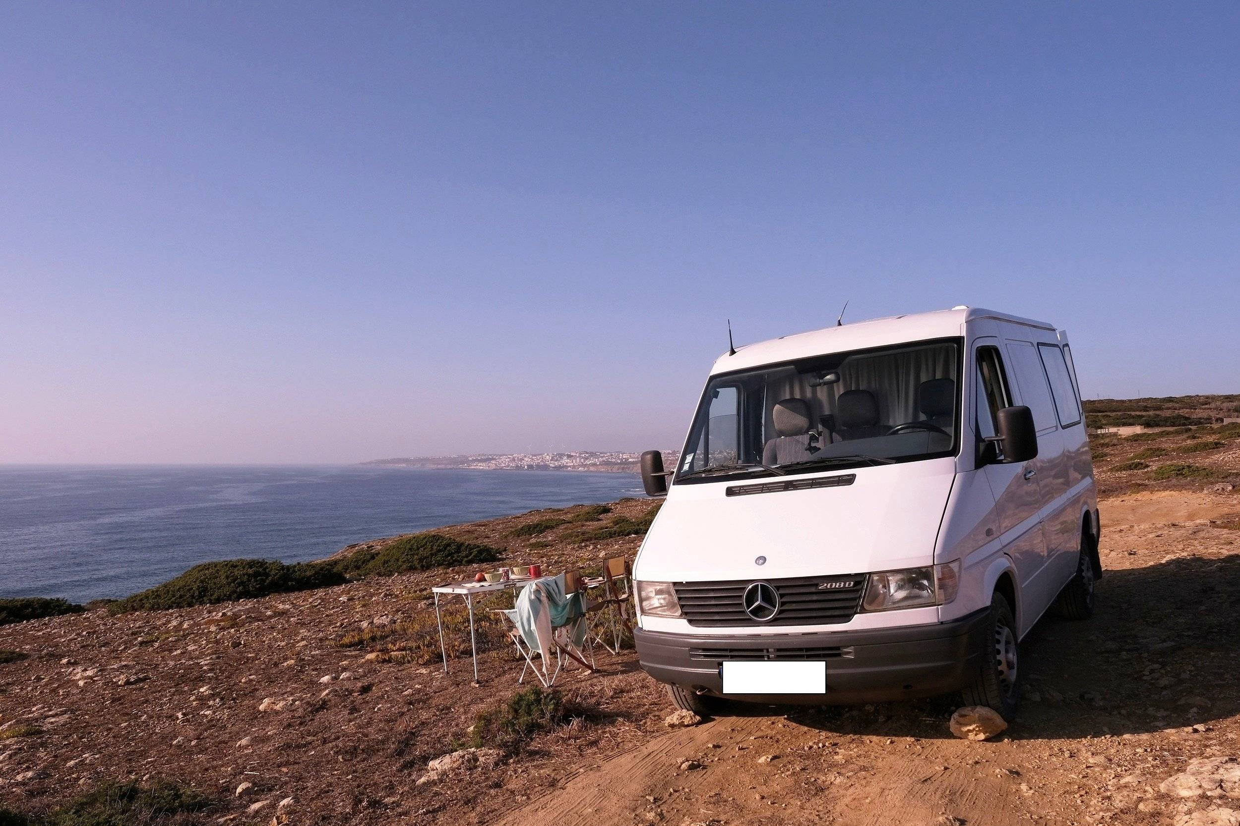 Vista frontale a ¾ Mercedes Mercedes benz - Yescapa