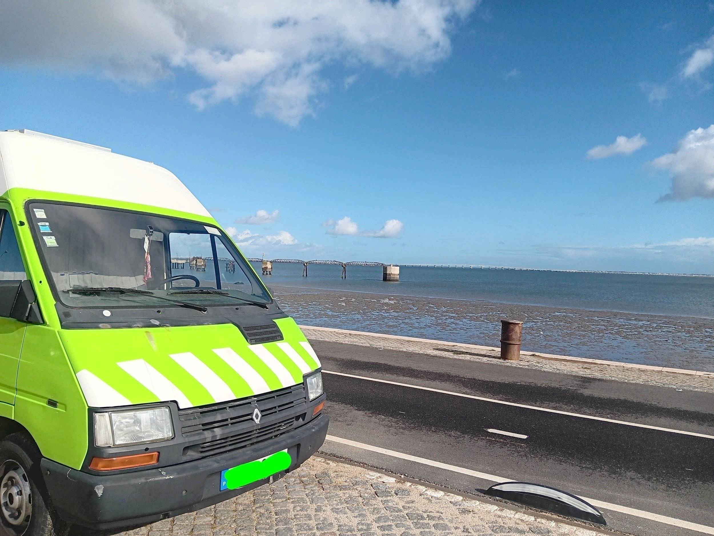 Custo Van Trafic 2,0 l 90 ch