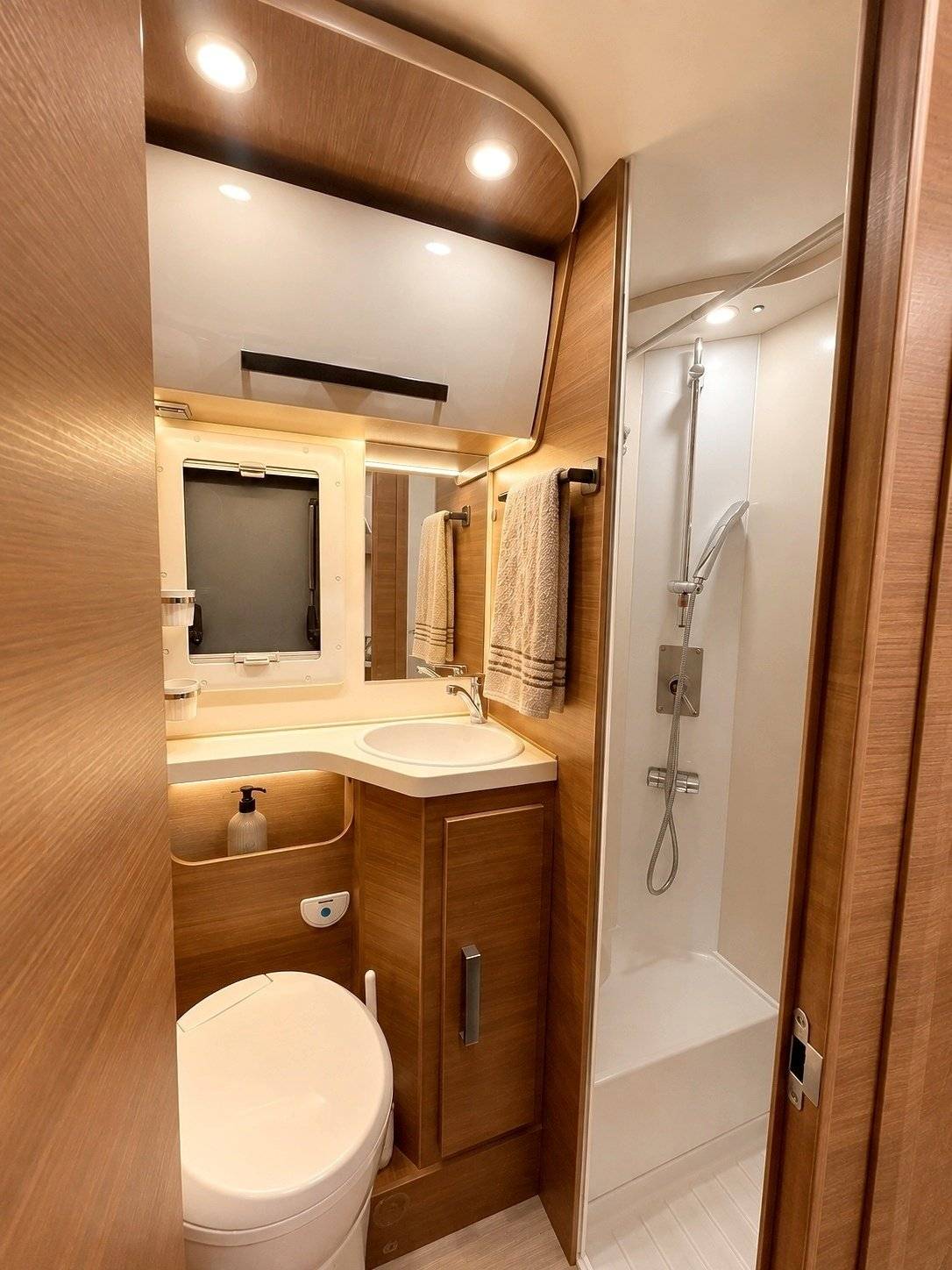 Elnagh Baron 26