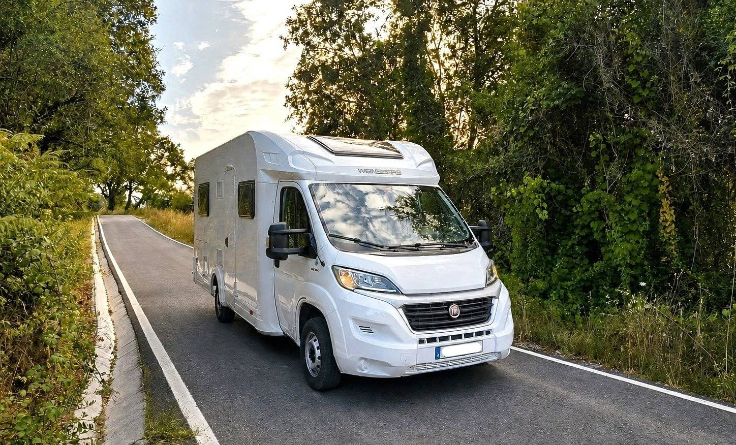 Voorkant 3/4 Fiat - Yescapa