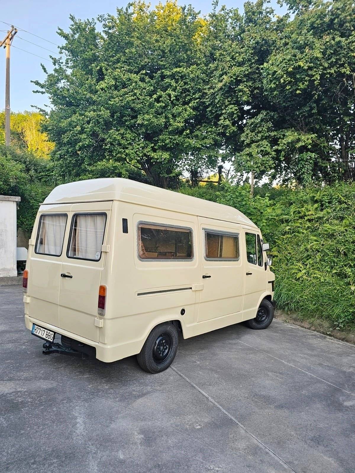 Mercedes 207D
