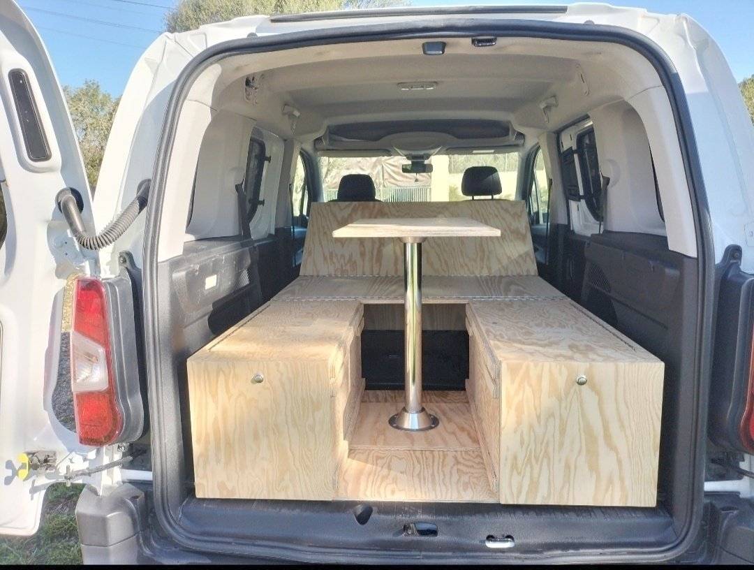 Camper Track Peugeot Rifer