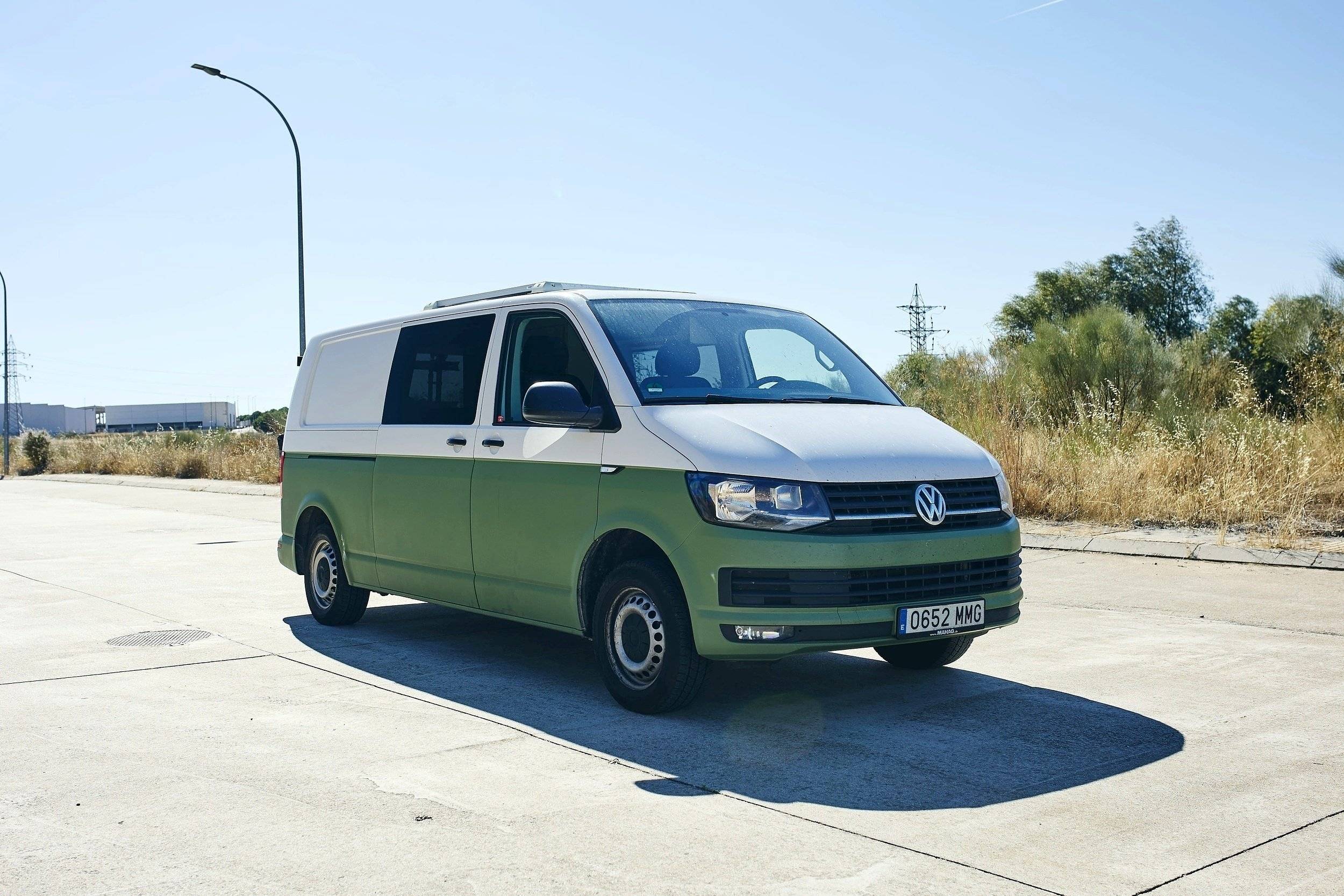 schräge Vorderansicht Volkswagen Volkswagen T6 - Yescapa