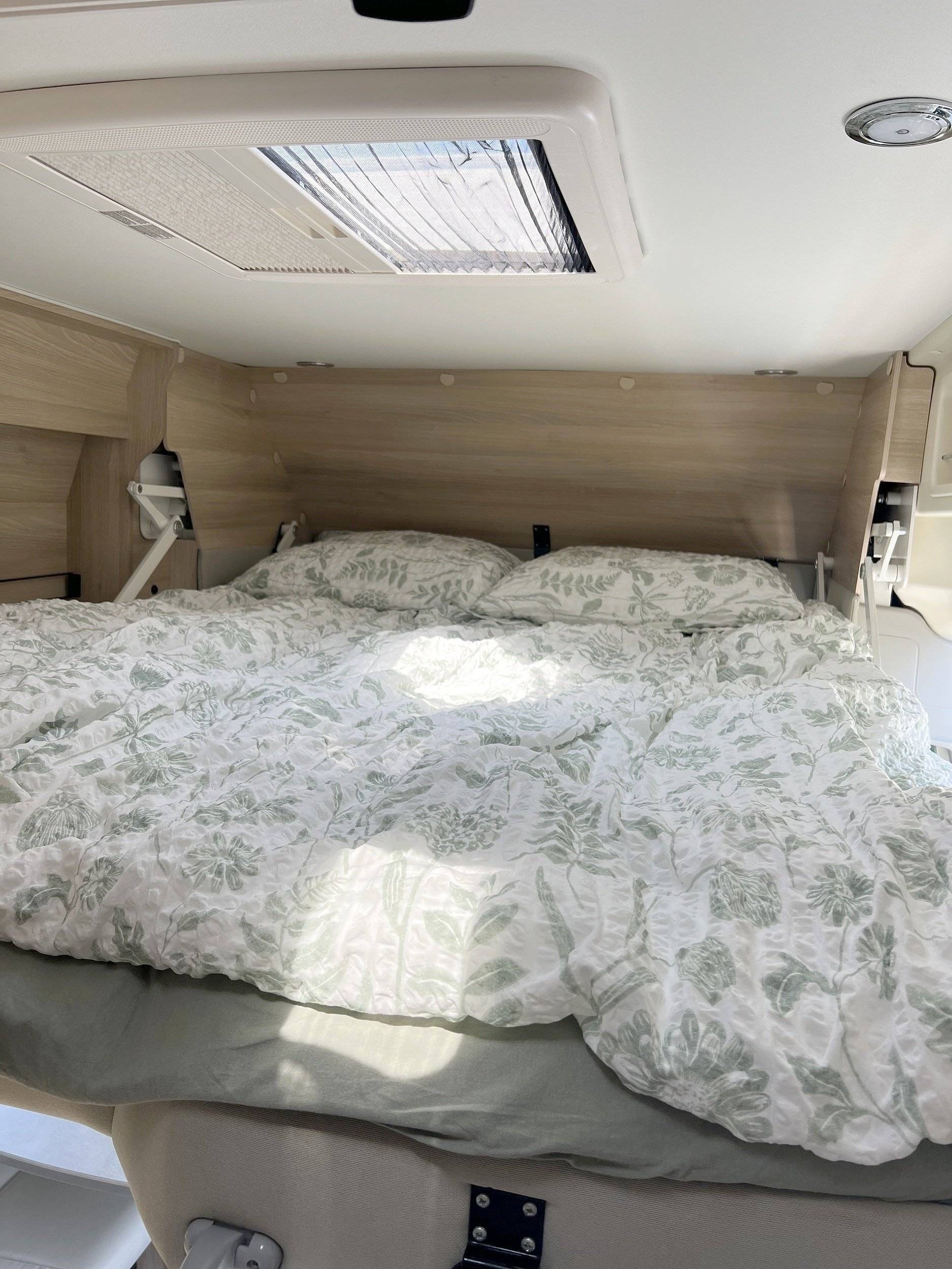 Schlafplätze Peugeot Boxer 2,2L HDI 160ch - Yescapa